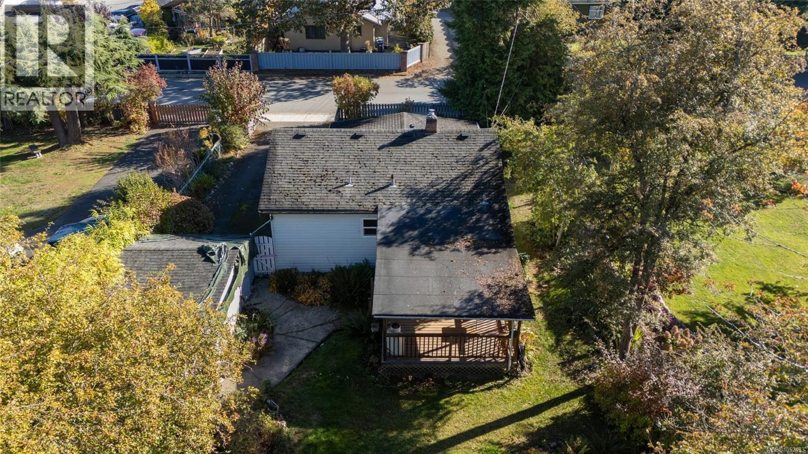 483 Beech Ave Property Photo 5