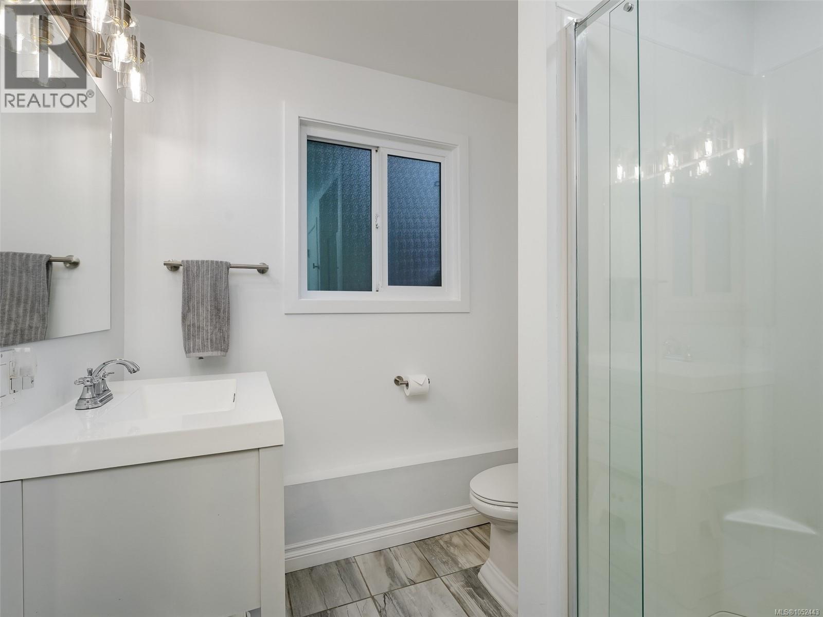 6429 Rodolph Rd Property Photo 17