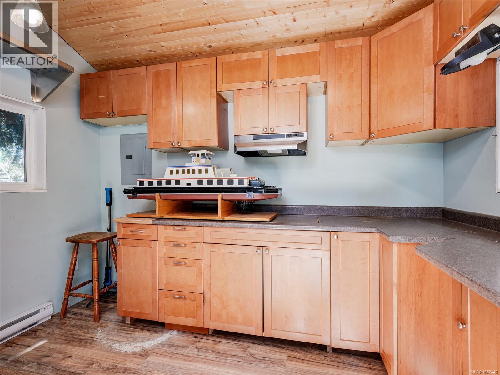 6429 Rodolph Rd Property Photo 22