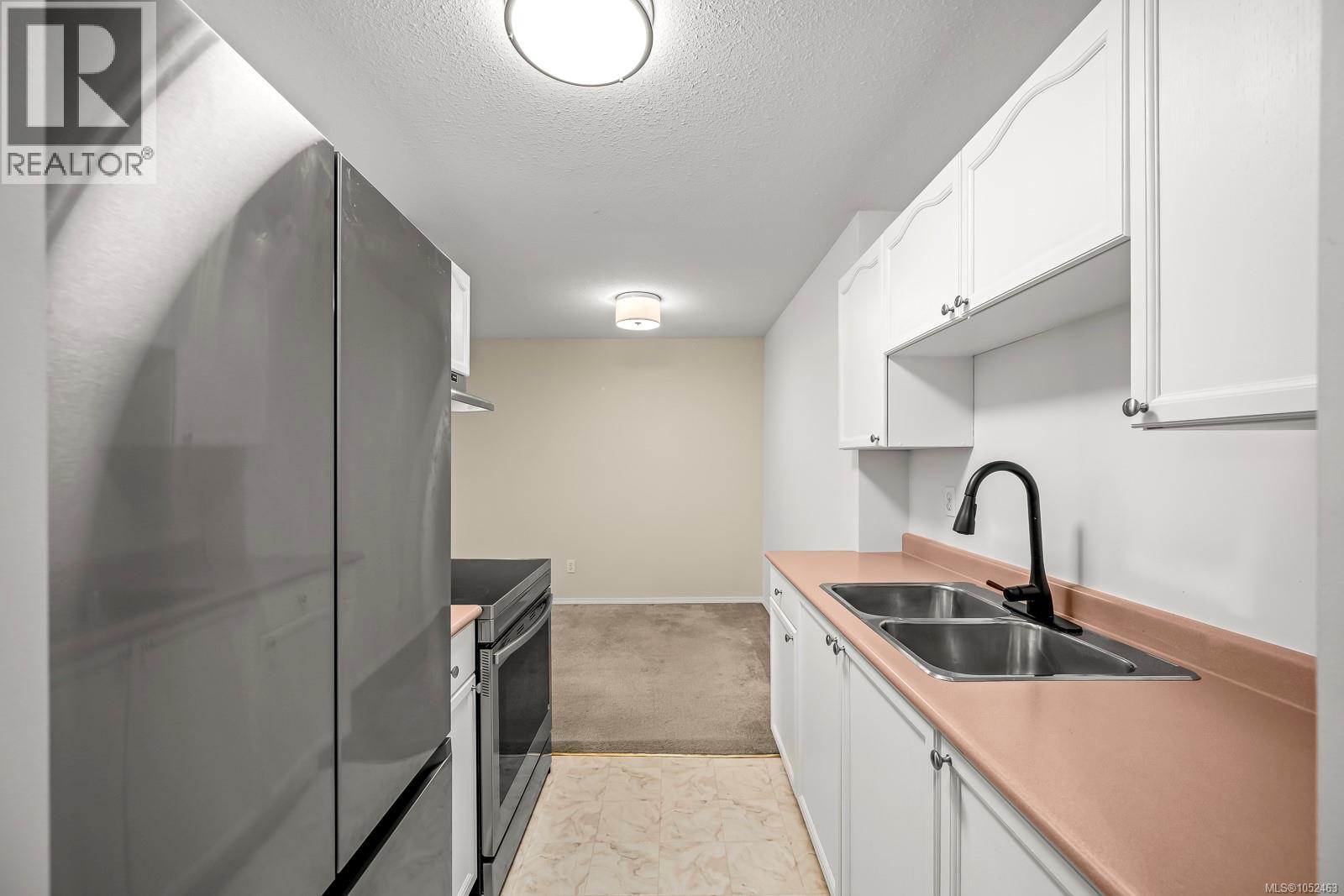 311 1045 Cumberland Rd Property Photo 5