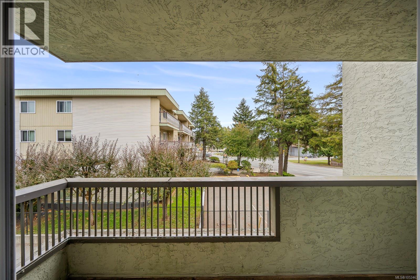 311 1045 Cumberland Rd Property Photo 14