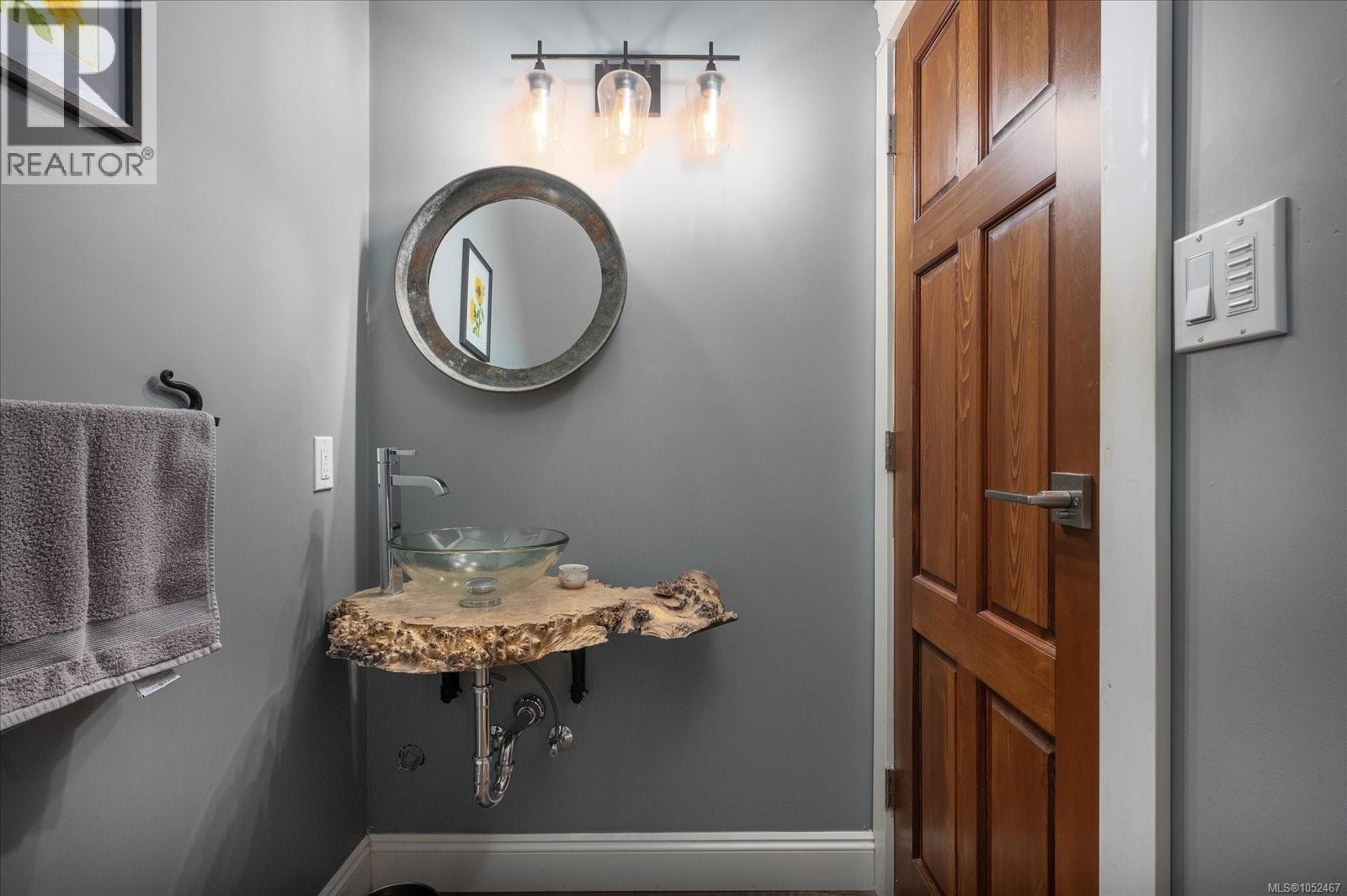 521 Fourneau Way Property Photo 27