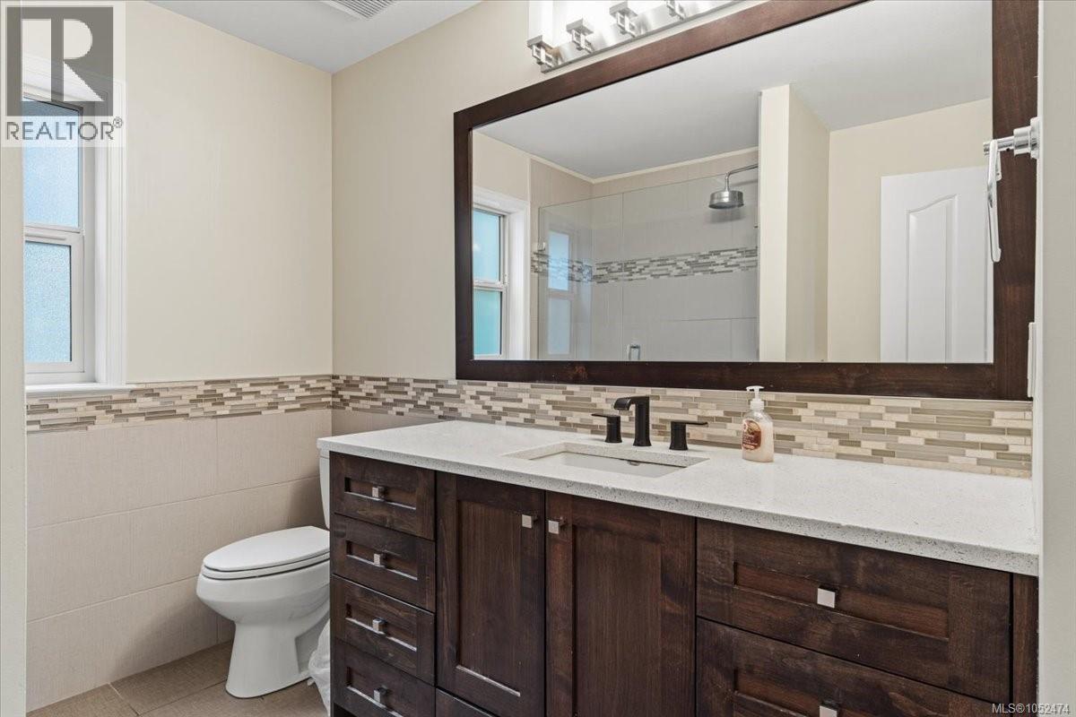 6439 Nidri Pl Property Photo 15