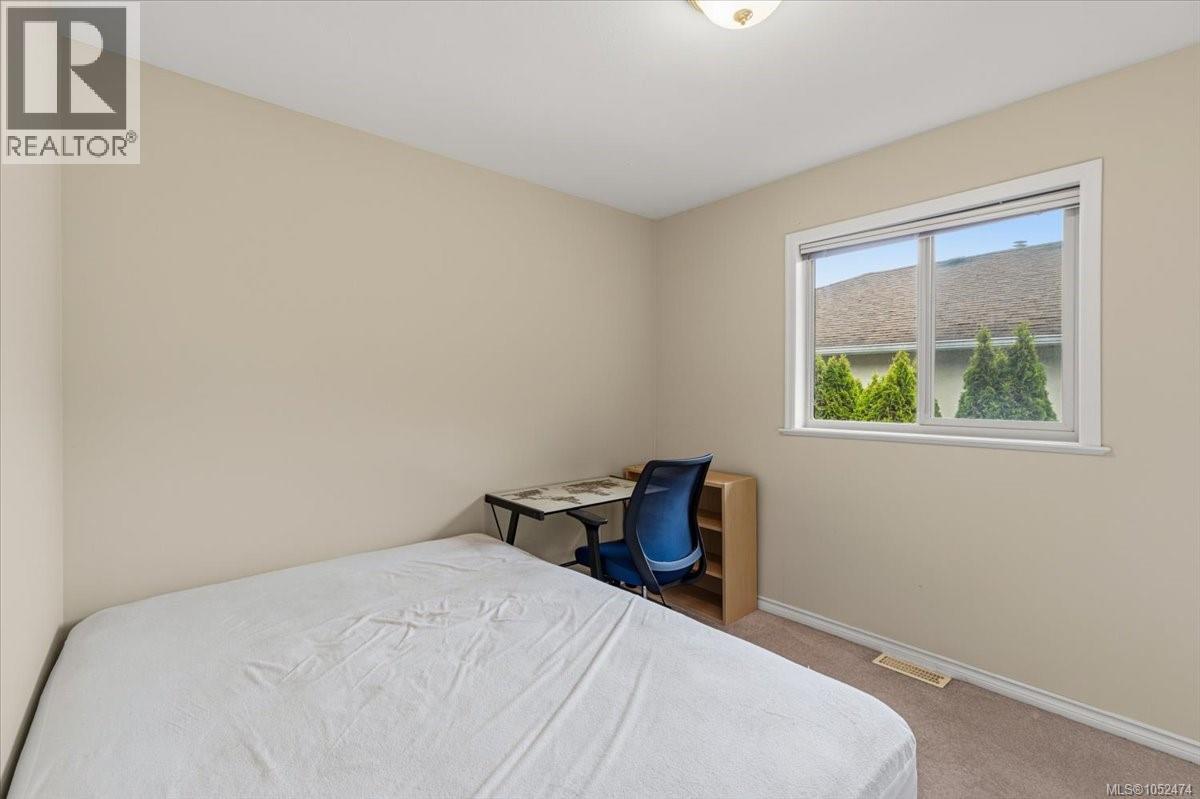 6439 Nidri Pl Property Photo 17