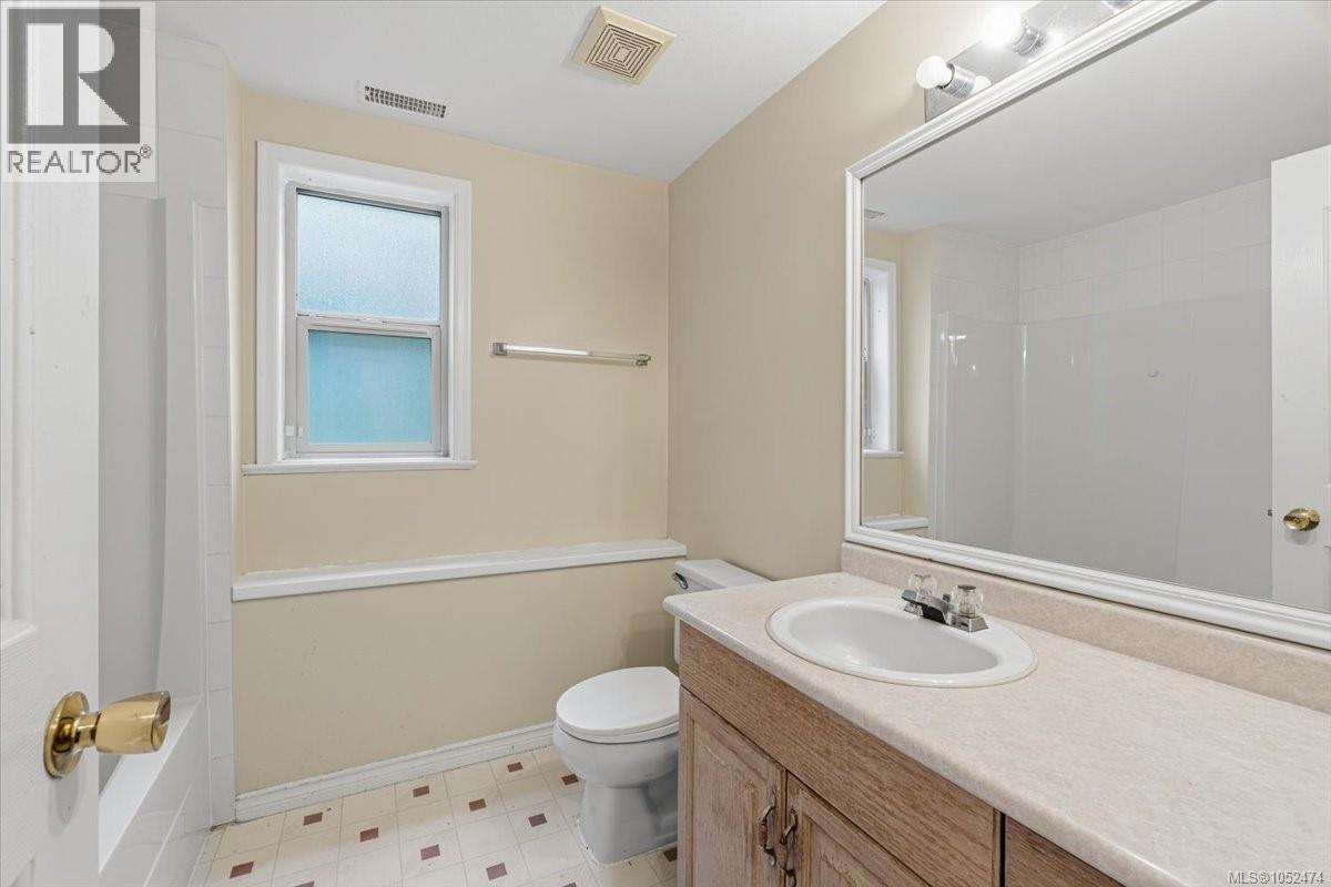 6439 Nidri Pl Property Photo 29