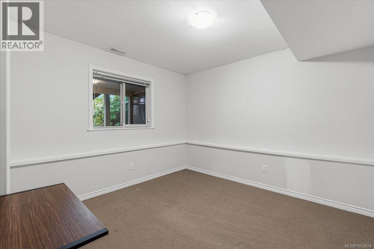 6439 Nidri Pl Property Photo 32