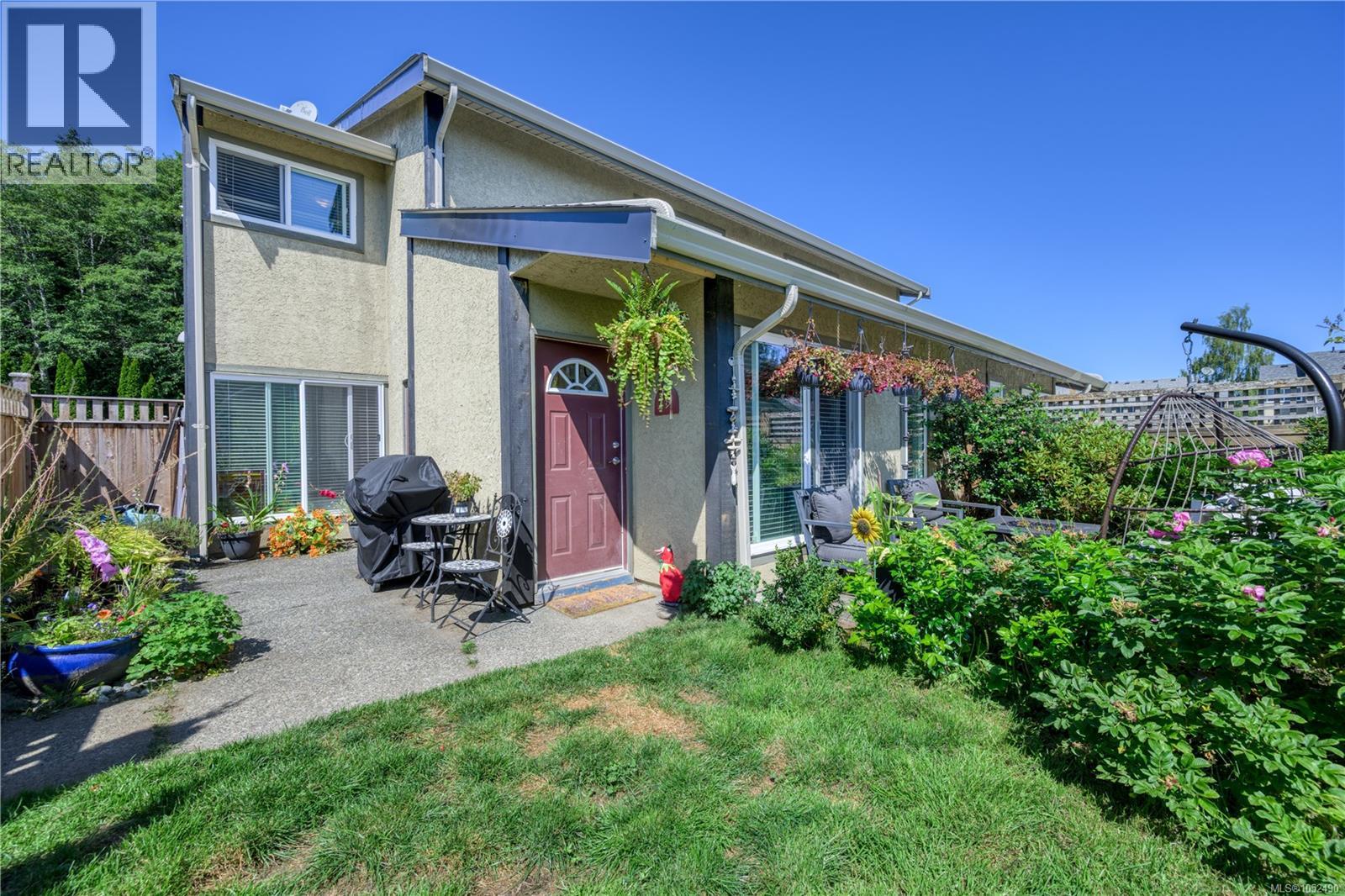 19 9130 Granville St Property Photo 1