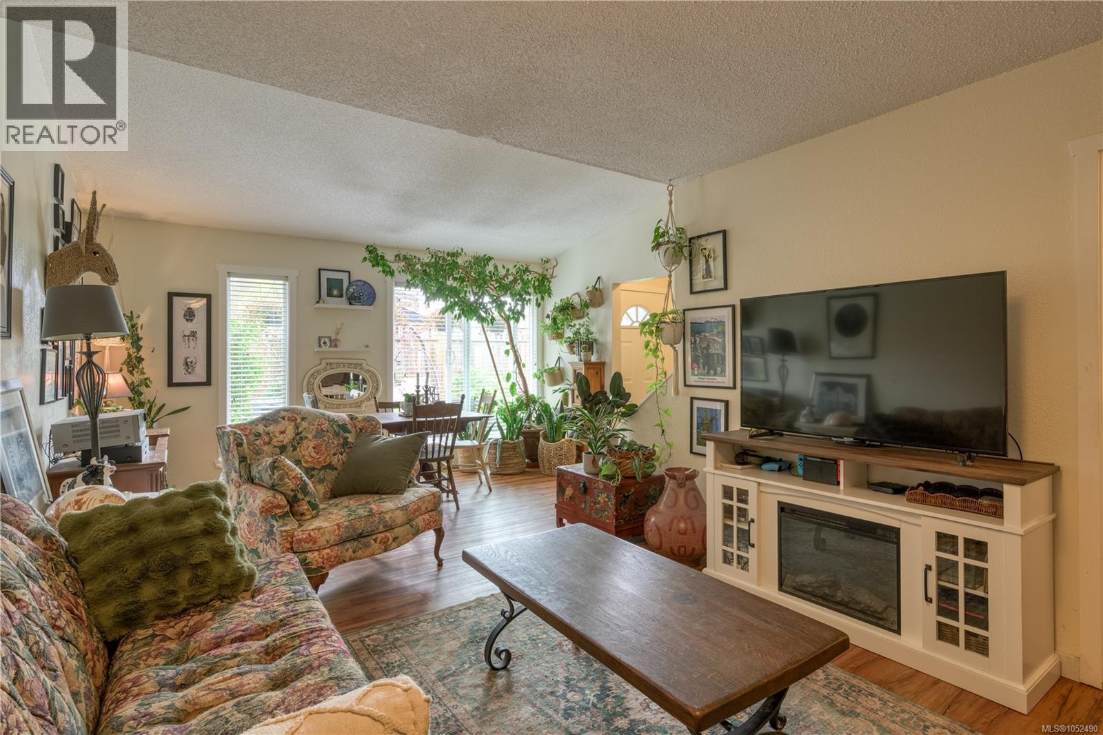 19 9130 Granville St Property Photo 4