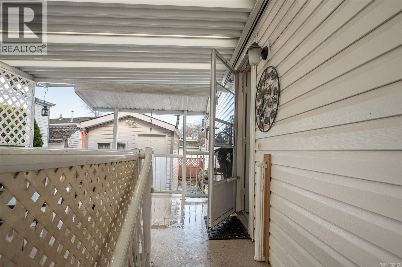 1839 Valley Oak Dr Property Photo 28