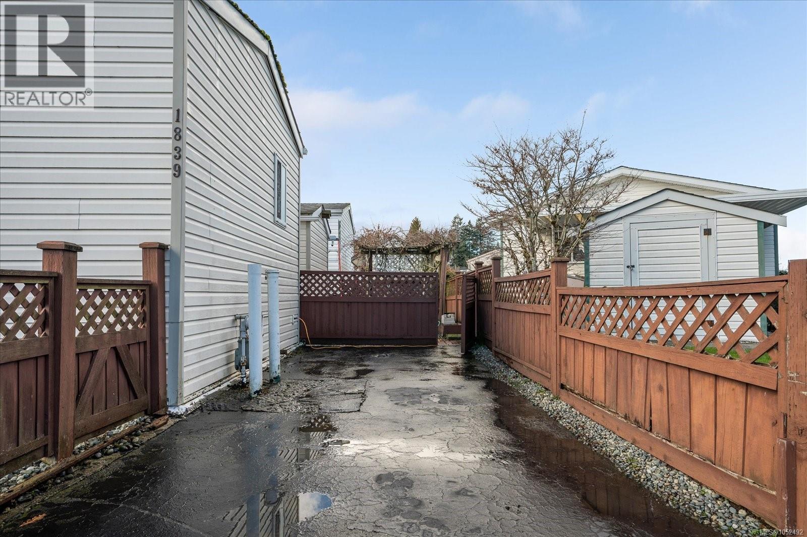 1839 Valley Oak Dr Property Photo 33