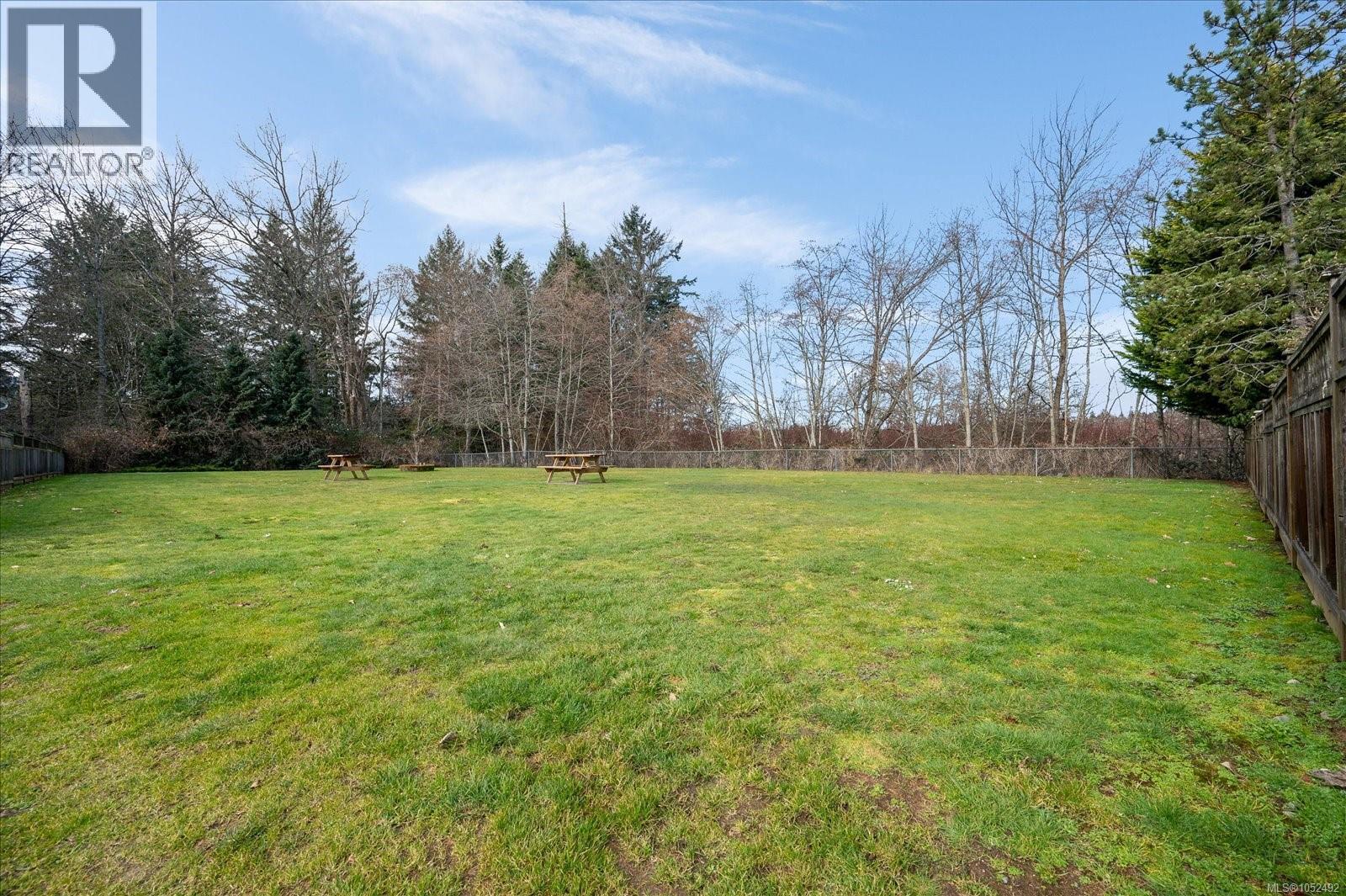 1839 Valley Oak Dr Property Photo 40