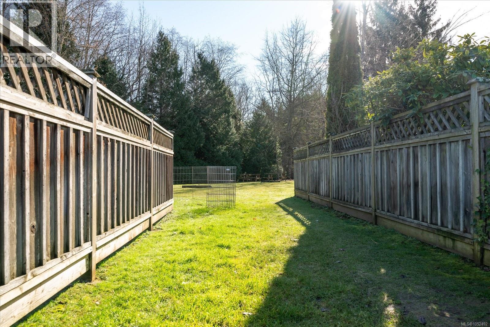 1839 Valley Oak Dr Property Photo 43