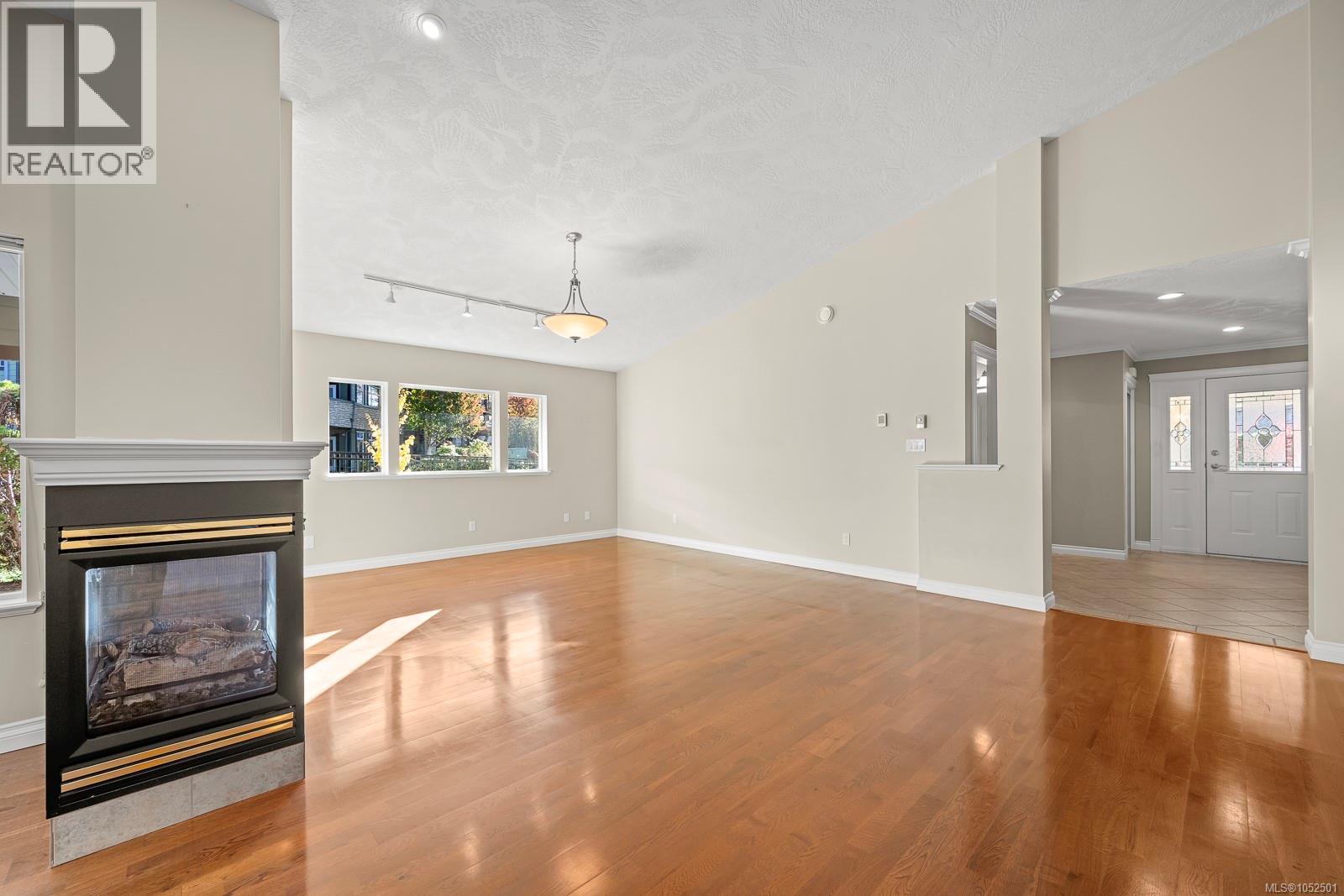 112 44 Anderton Ave Property Photo 3