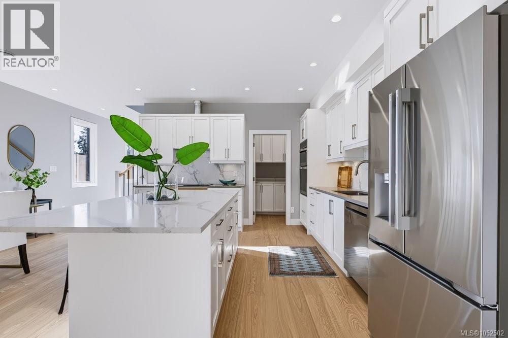 3861 Olympian Way Property Photo 14