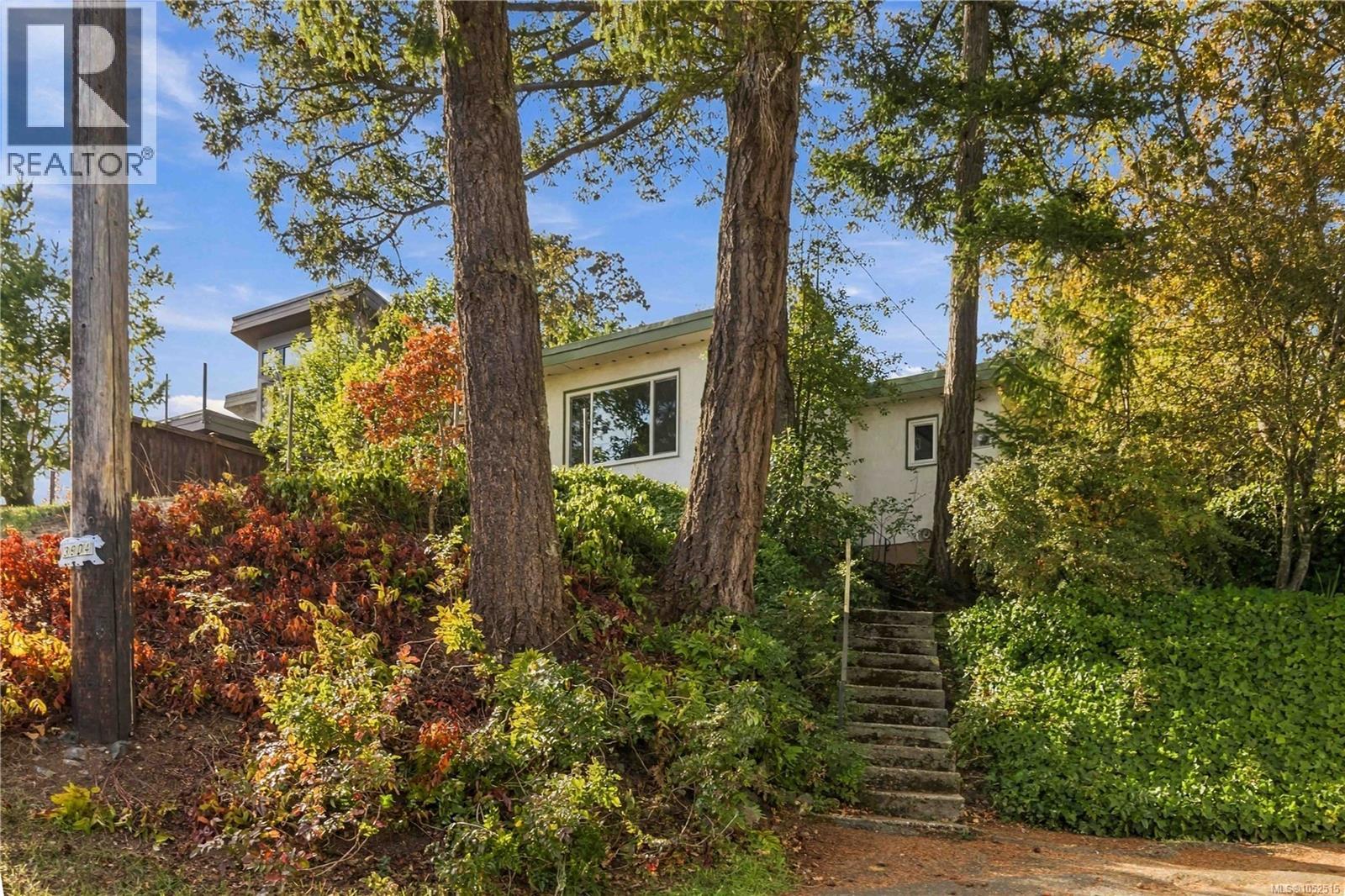 3904 Wilkinson Rd Property Photo 1