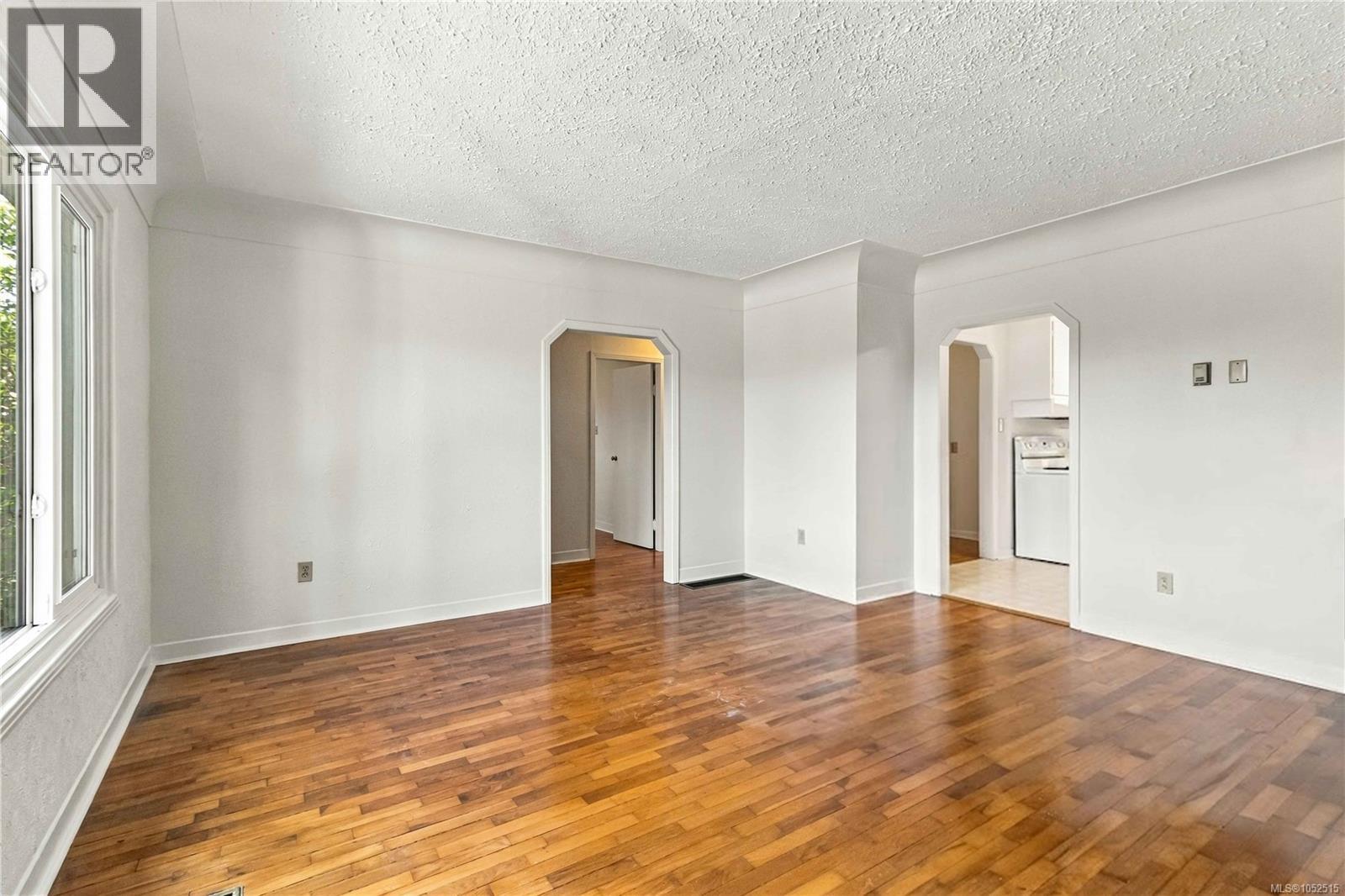 3904 Wilkinson Rd Property Photo 12