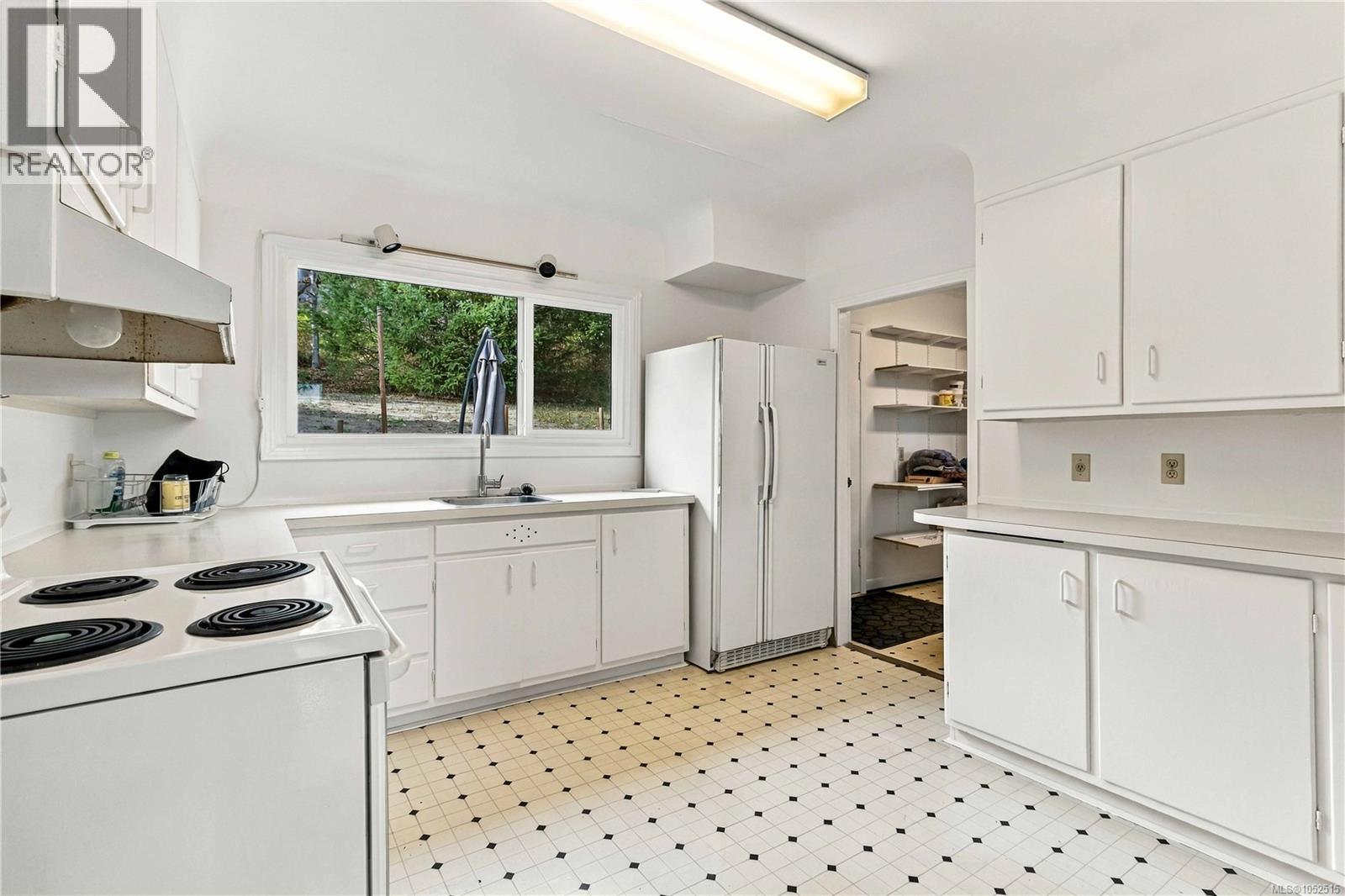 3904 Wilkinson Rd Property Photo 17