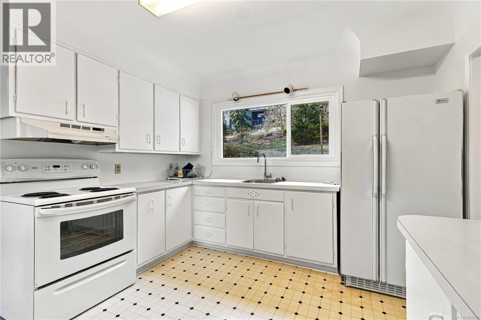 3904 Wilkinson Rd Property Photo 18