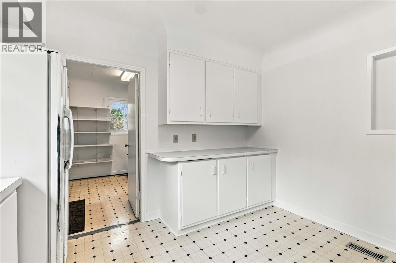 3904 Wilkinson Rd Property Photo 20