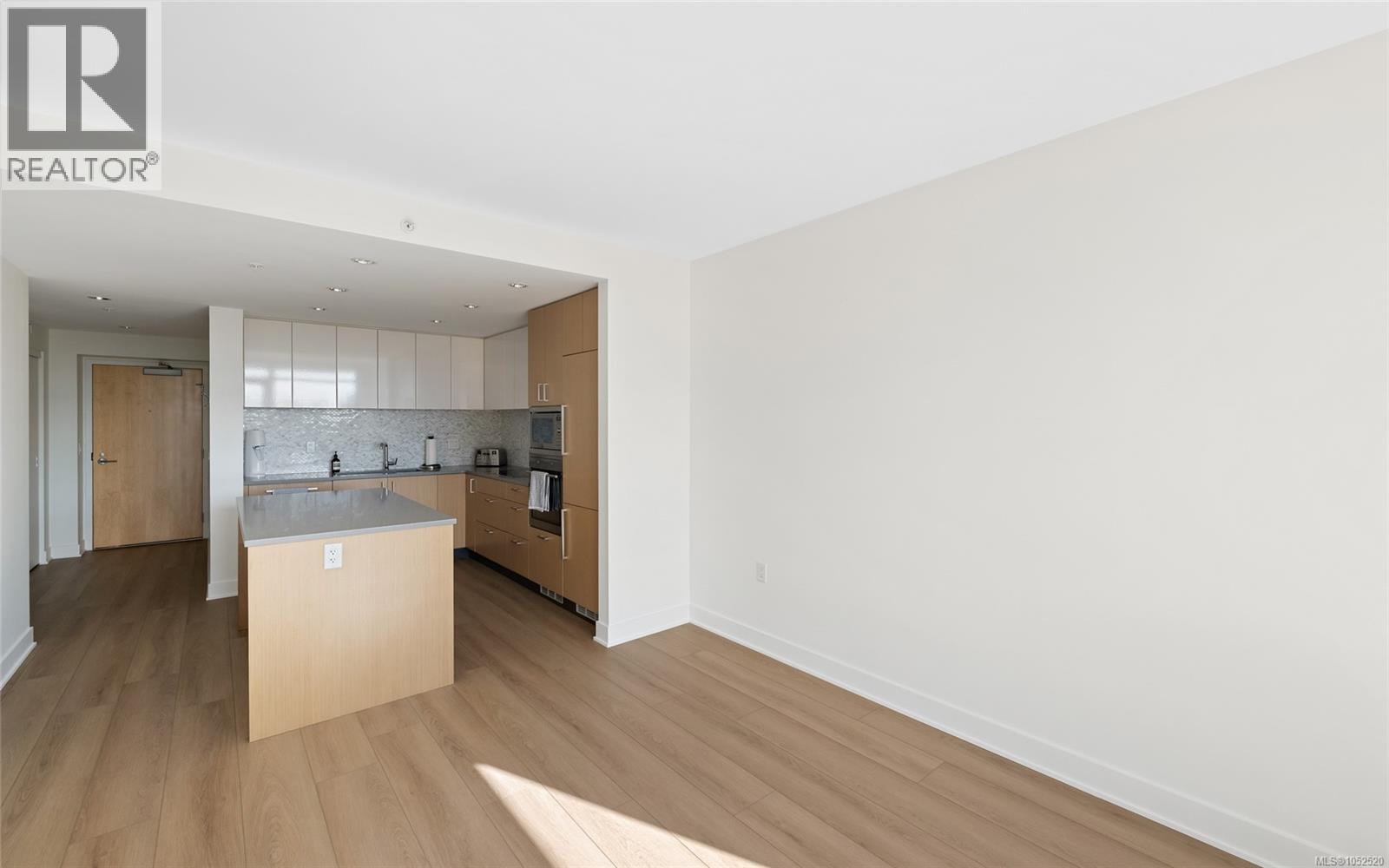 608 838 Broughton St Property Photo 6