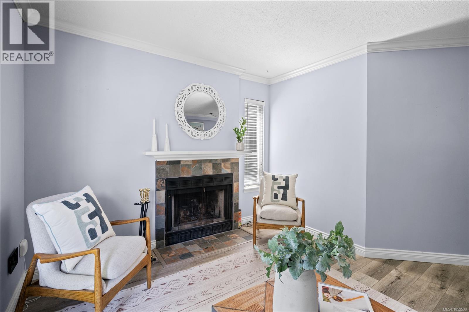 214 2520 Wark St Property Photo 6