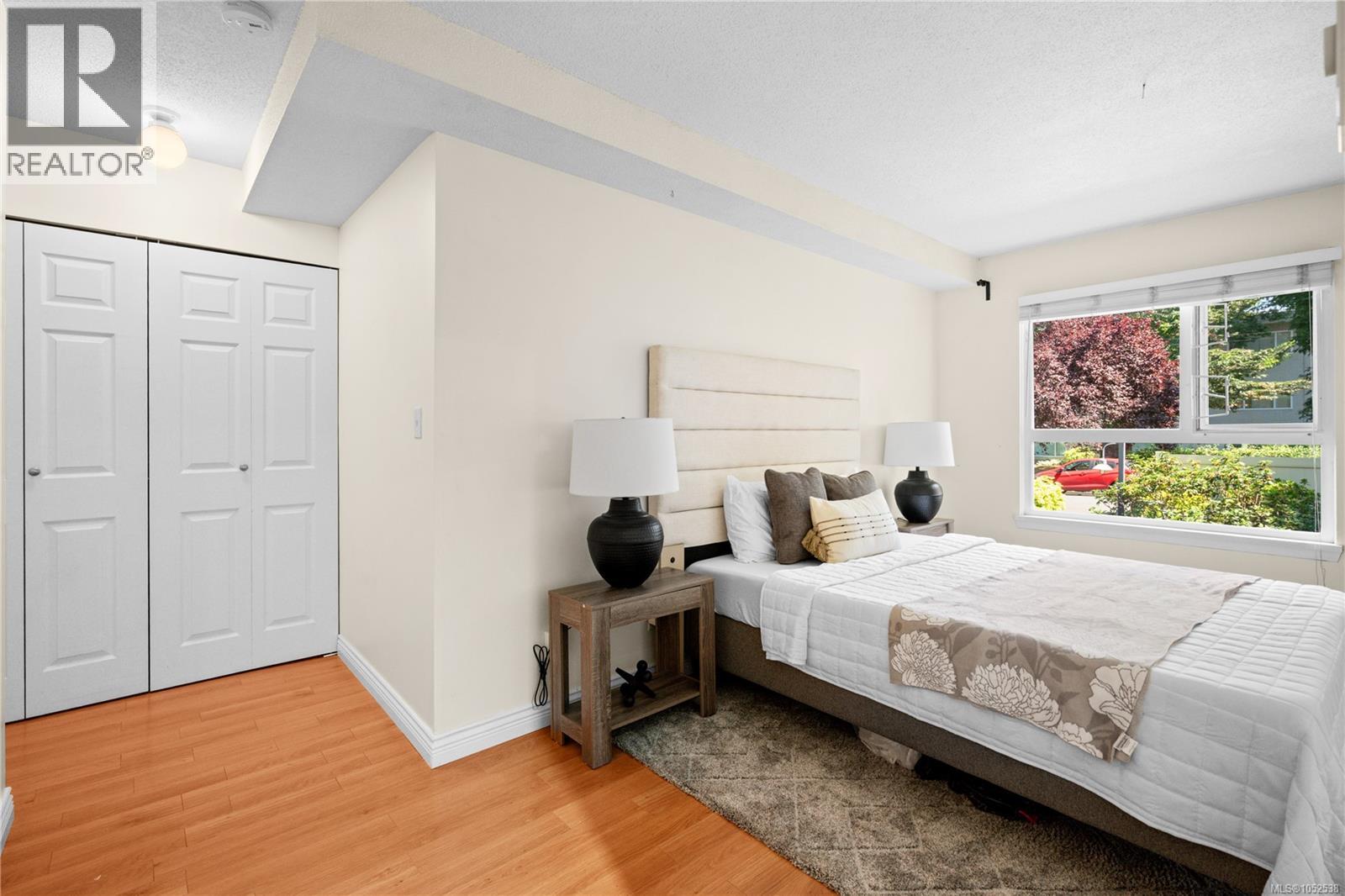214 2520 Wark St Property Photo 15