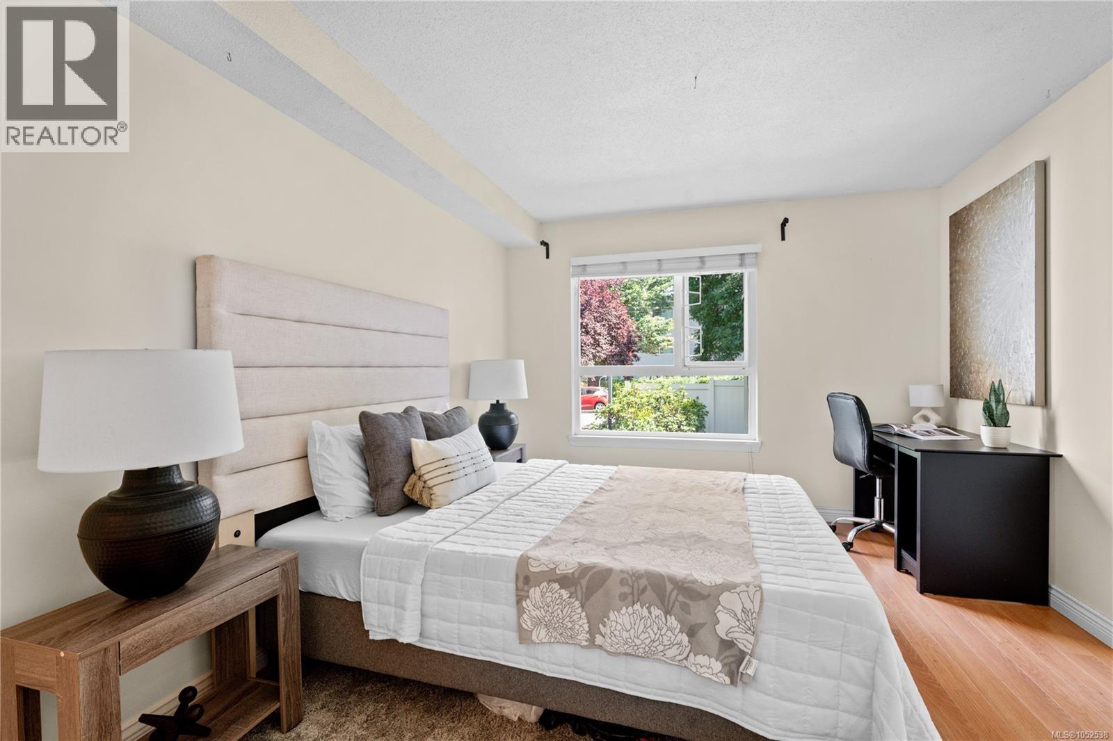 214 2520 Wark St Property Photo 16