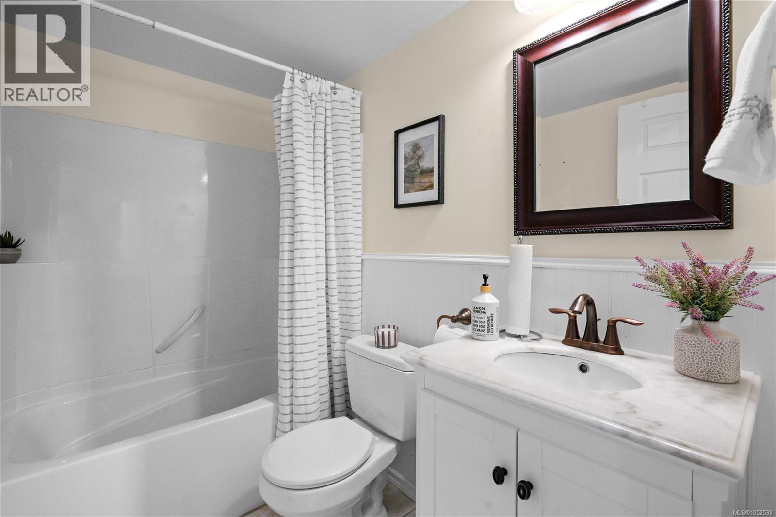 214 2520 Wark St Property Photo 24
