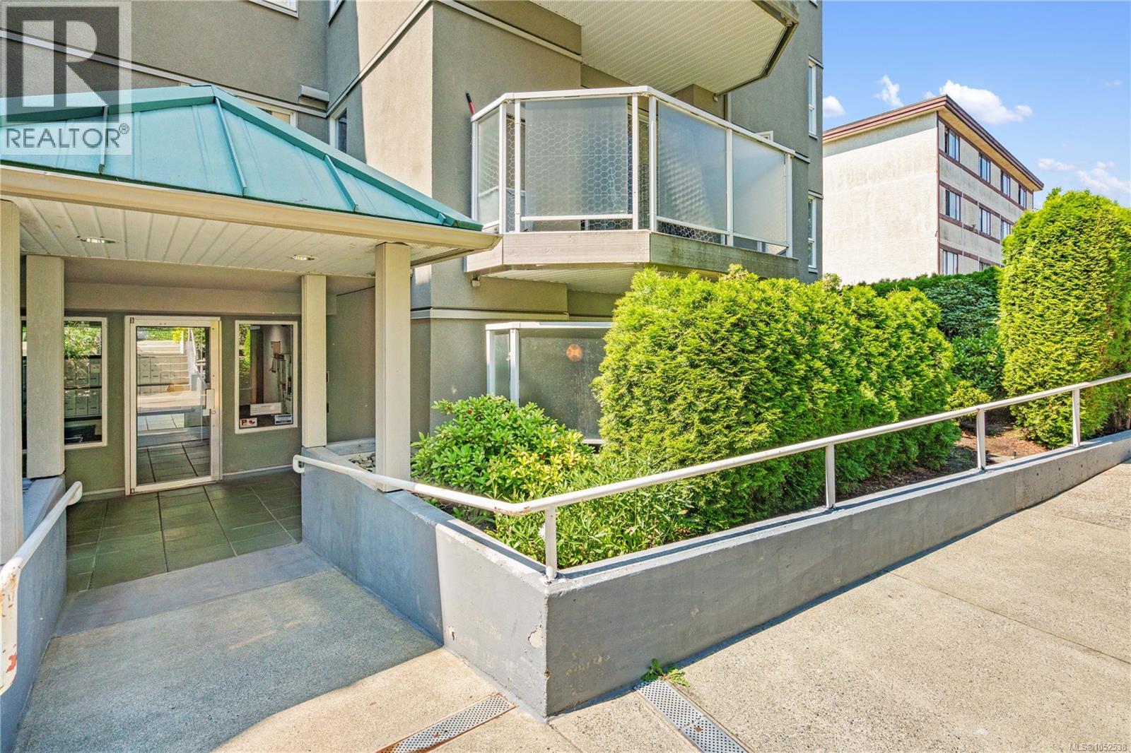 214 2520 Wark St Property Photo 27