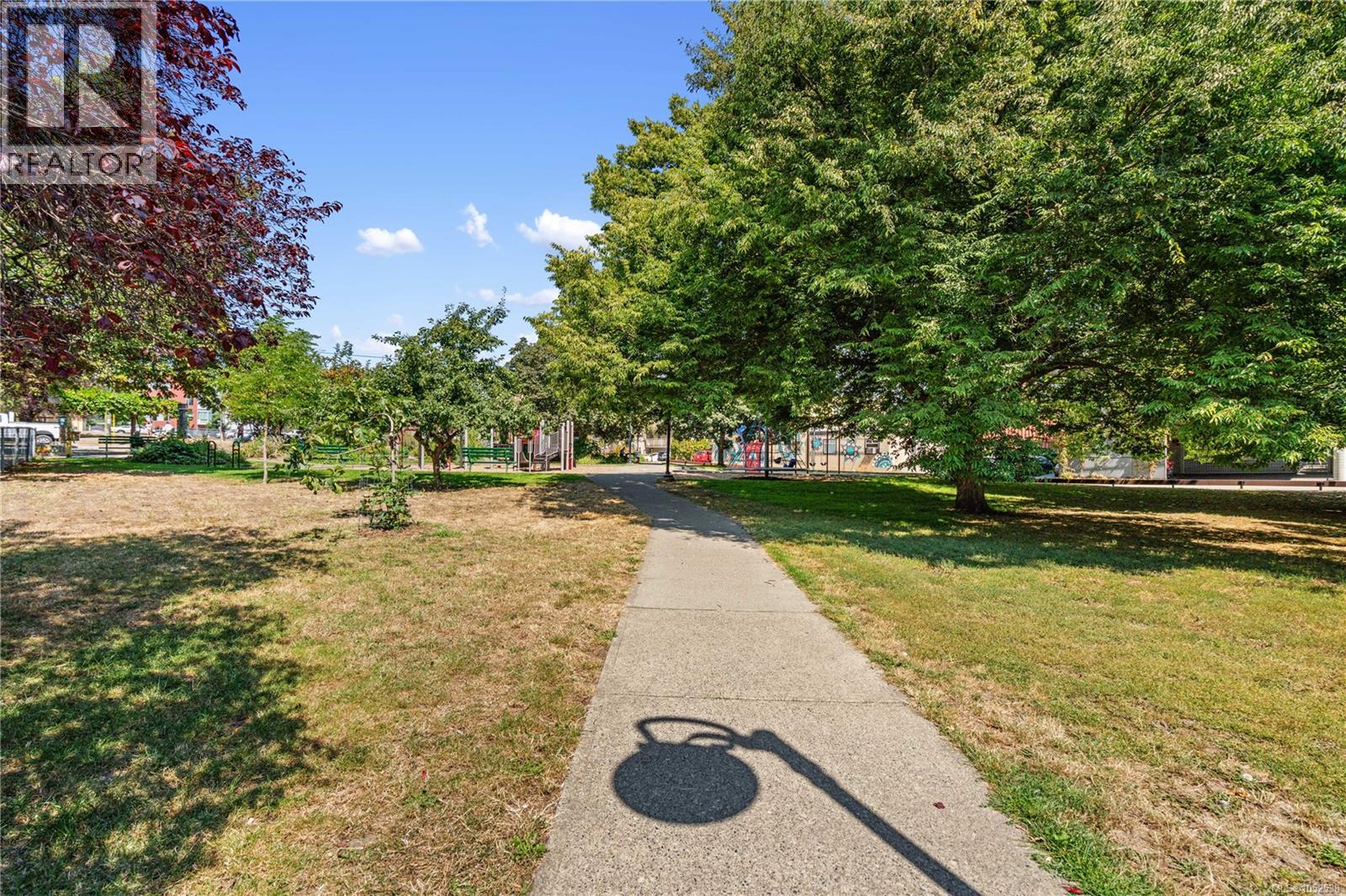 214 2520 Wark St Property Photo 37