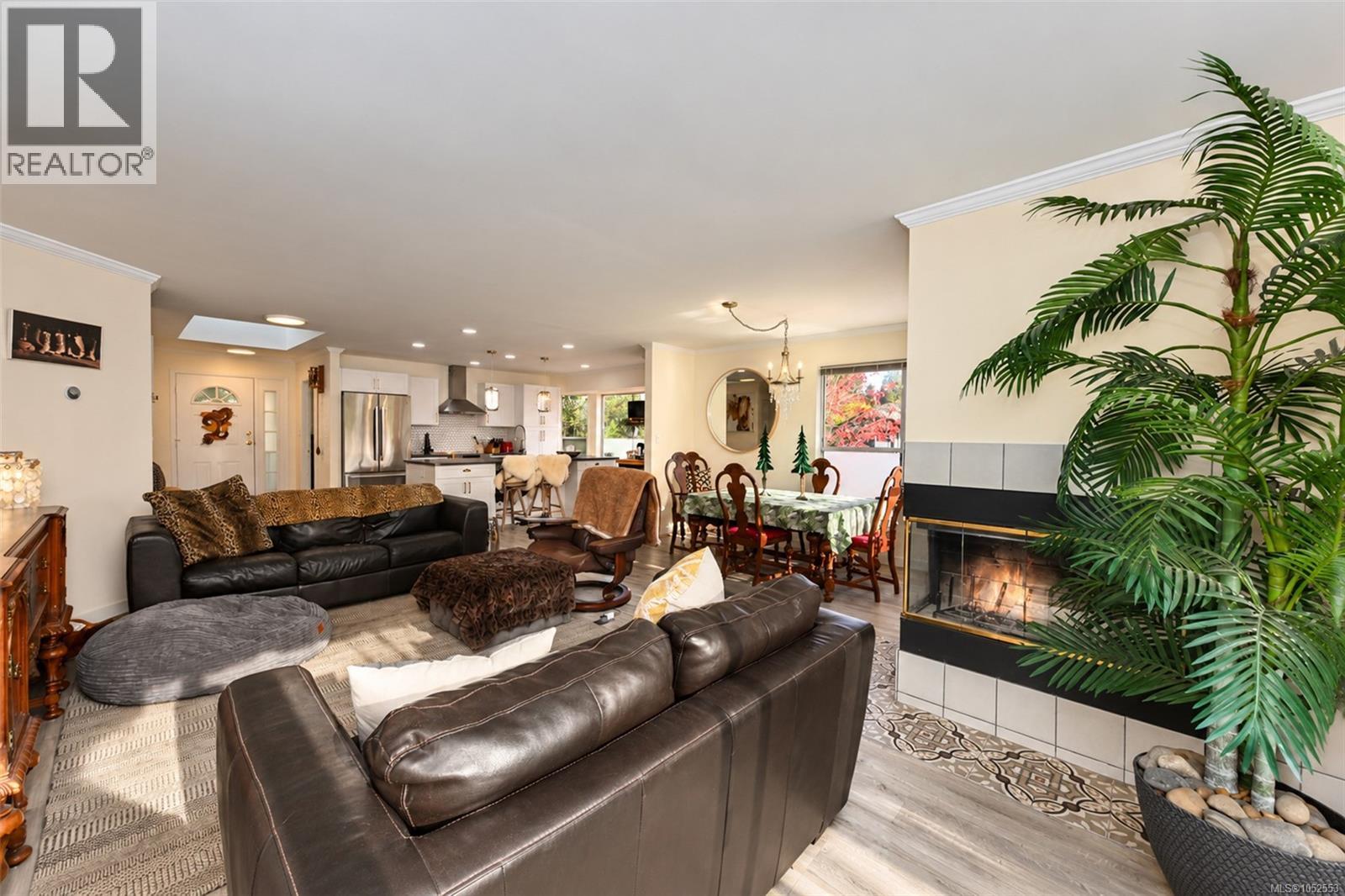 3601 Arbutus Dr N Property Photo 8