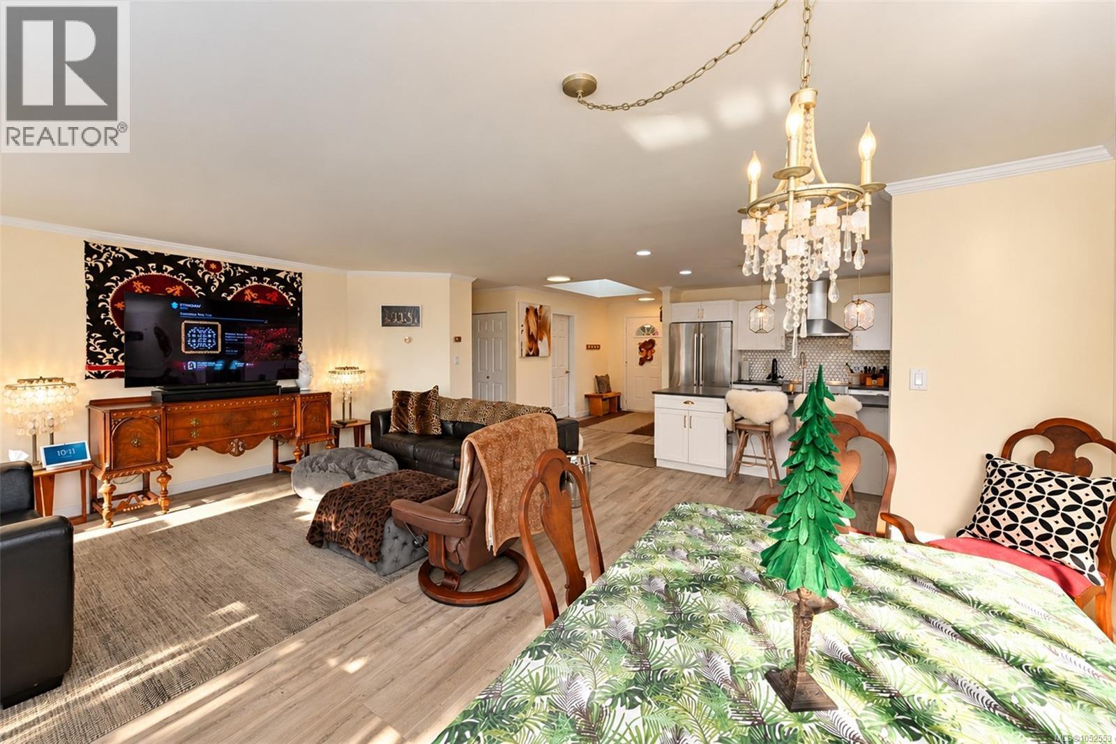 3601 Arbutus Dr N Property Photo 12