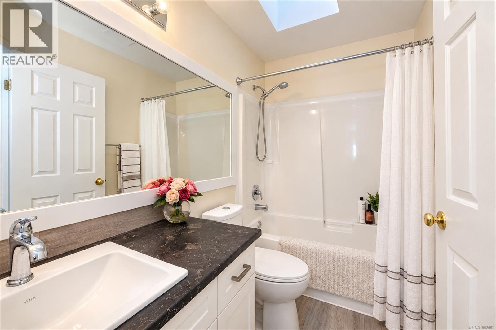 3601 Arbutus Dr N Property Photo 23