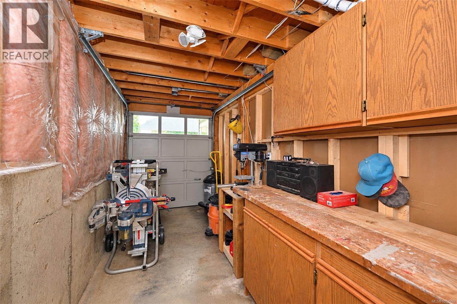 3601 Arbutus Dr N Property Photo 32