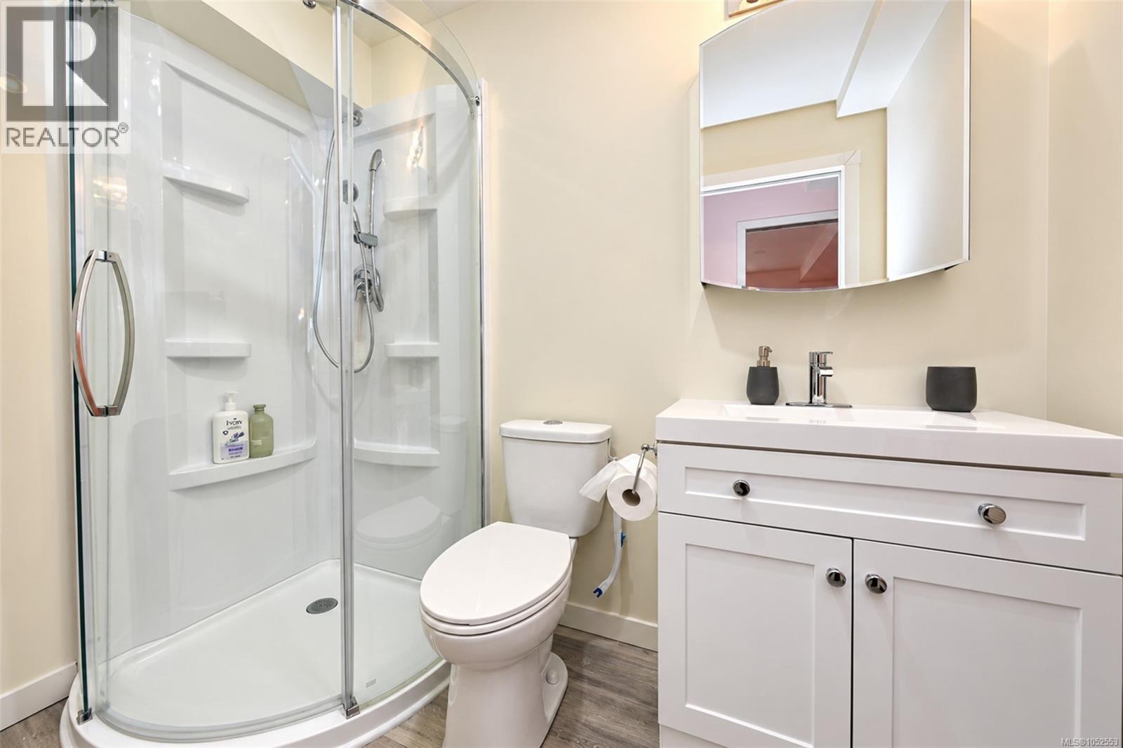 3601 Arbutus Dr N Property Photo 36