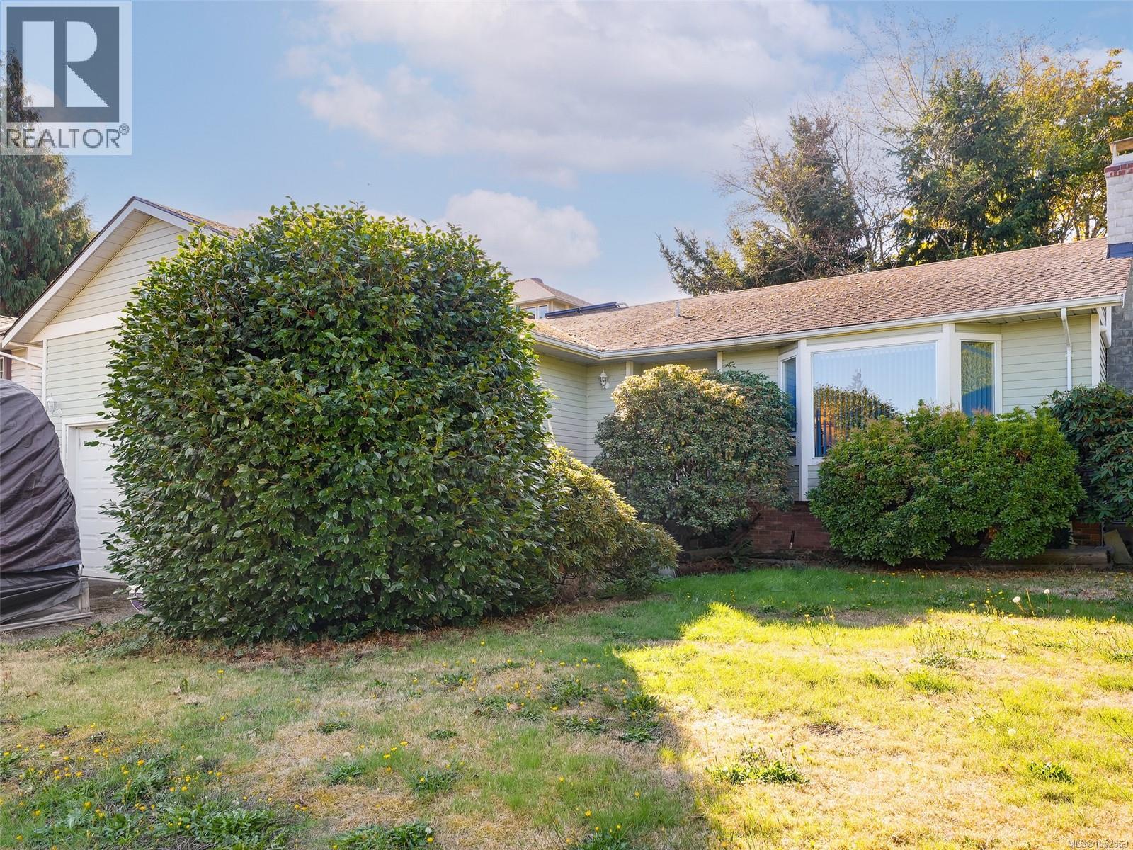 595 Delora Dr Property Photo 1