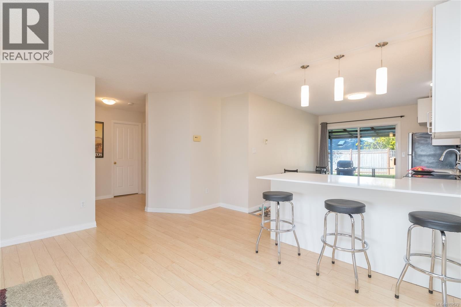 846 Pepin Cres Property Photo 12