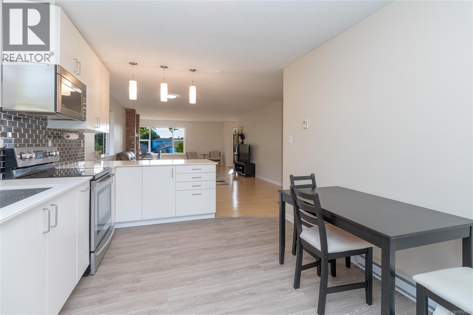 846 Pepin Cres Property Photo 15