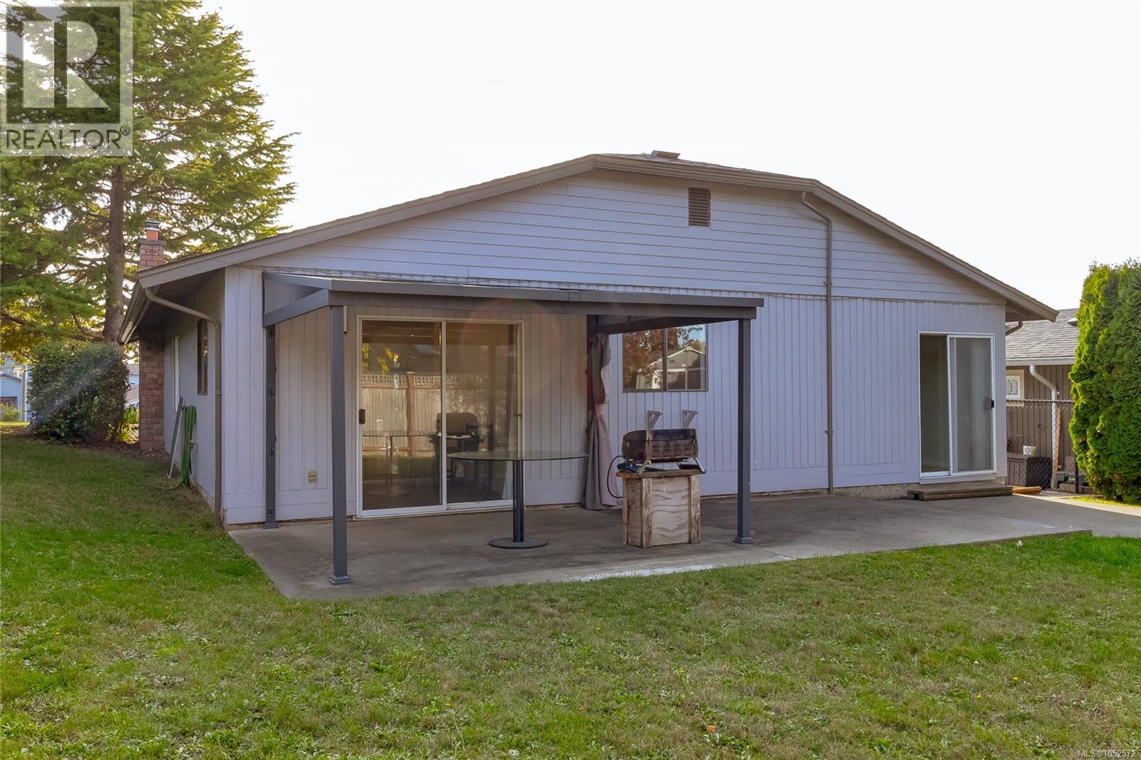 846 Pepin Cres Property Photo 27