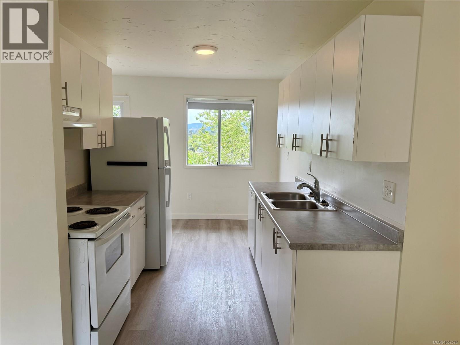 6185 Palahi Rd Property Photo 4