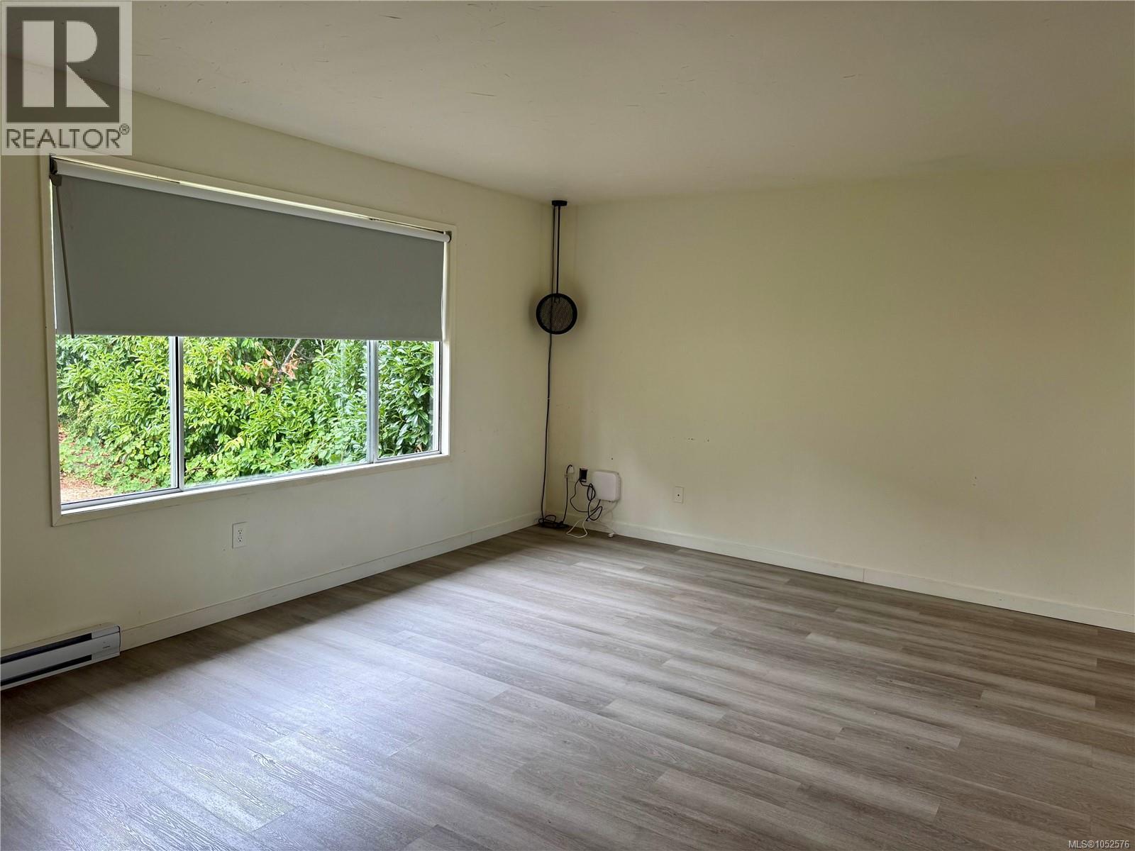 6185 Palahi Rd Property Photo 6