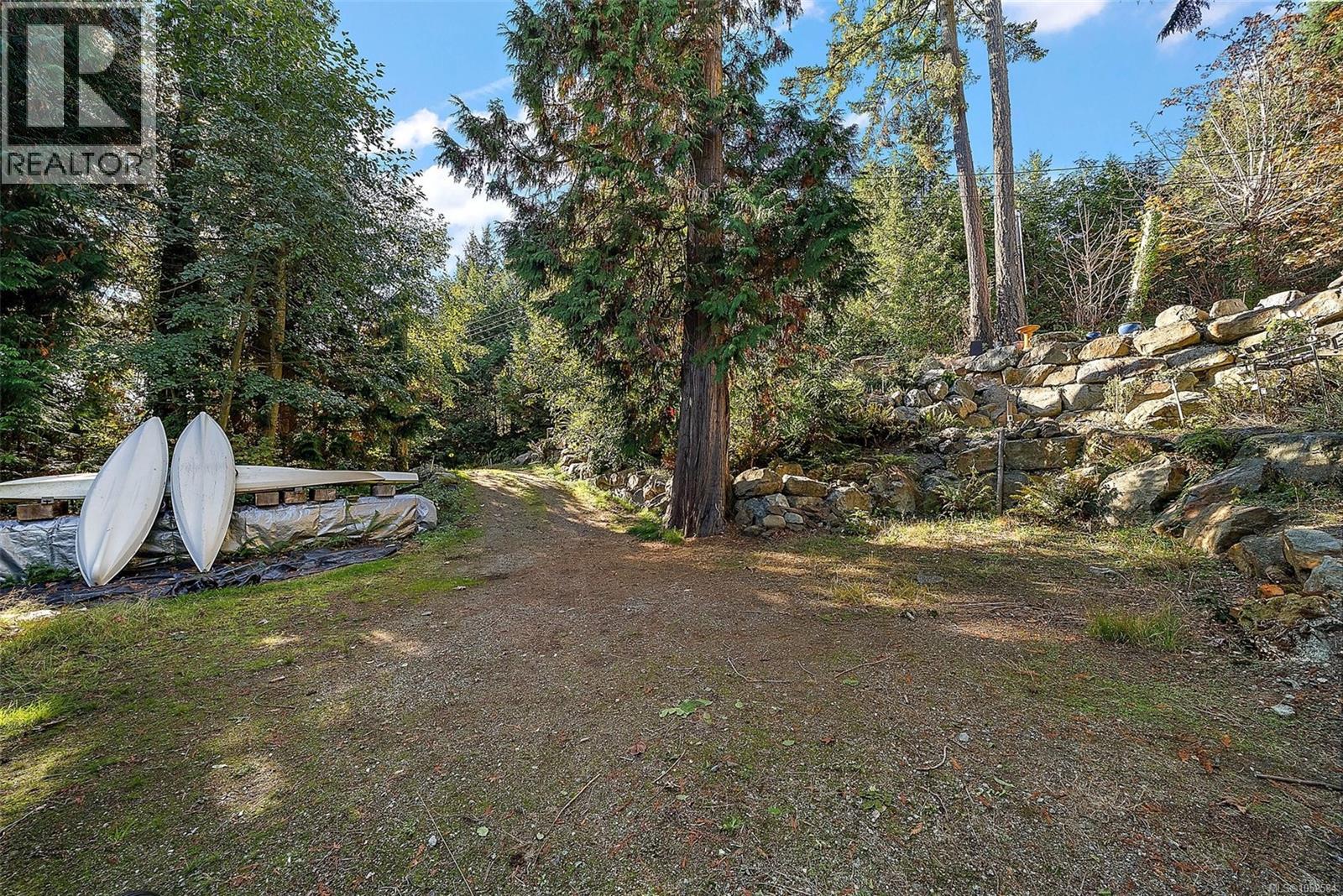 1910 Swartz Bay Rd Property Photo 8