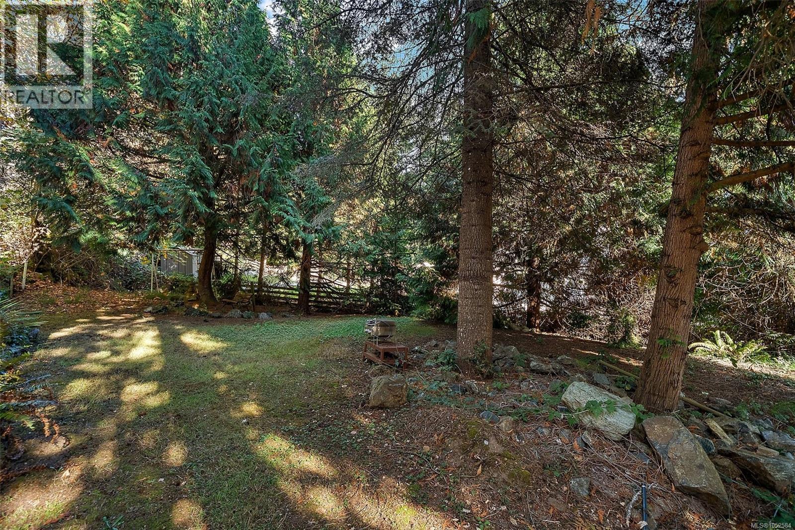 1910 Swartz Bay Rd Property Photo 9
