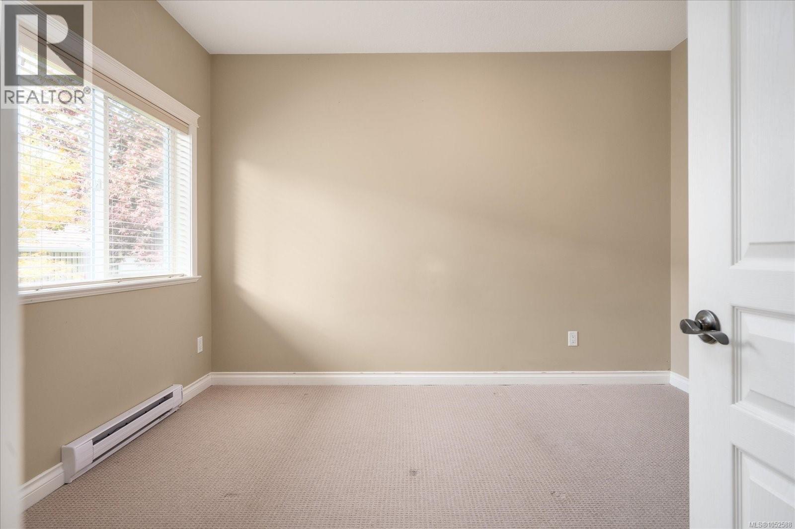 2403 Parveen Pl Property Photo 12