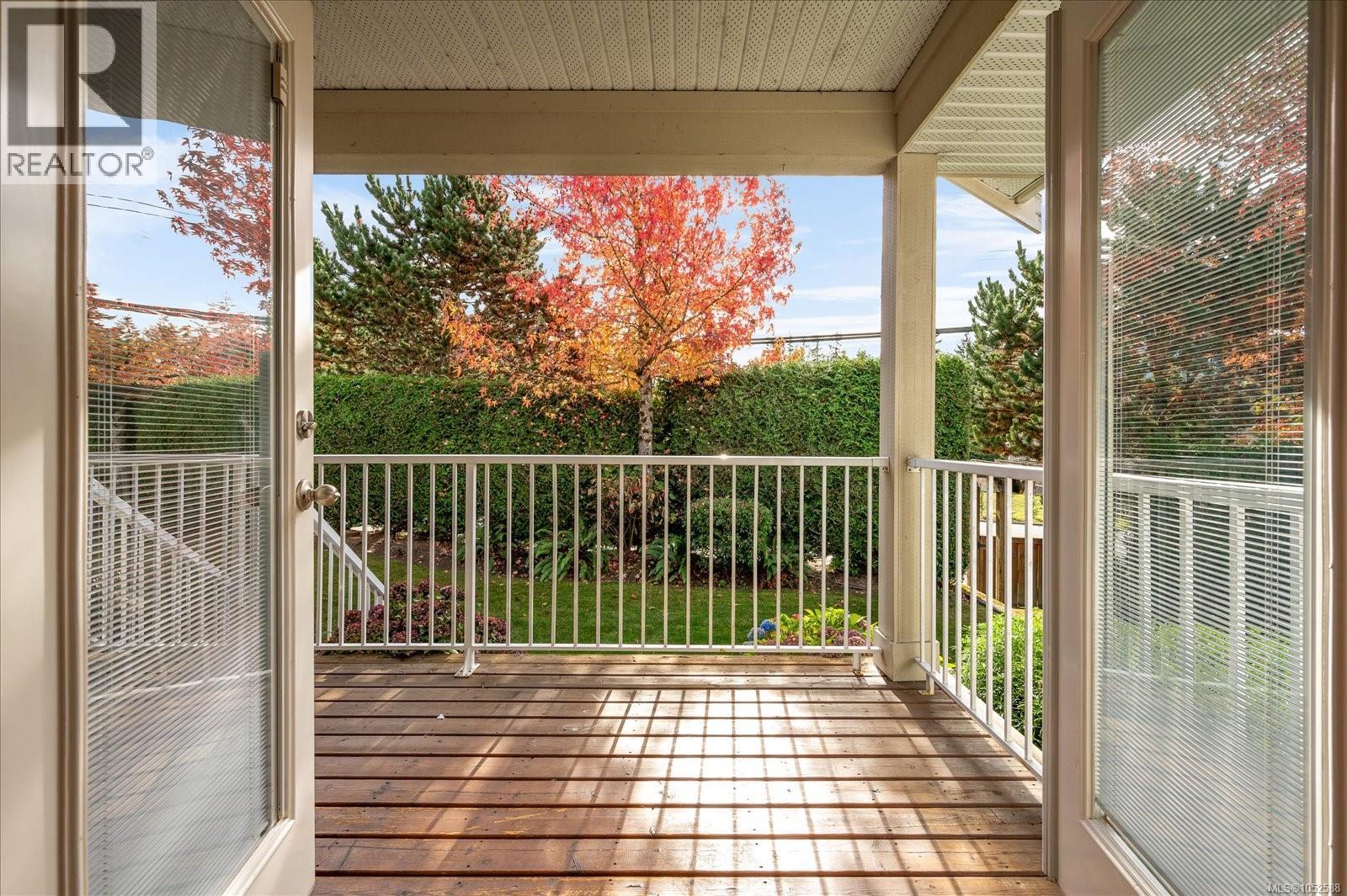 2403 Parveen Pl Property Photo 16