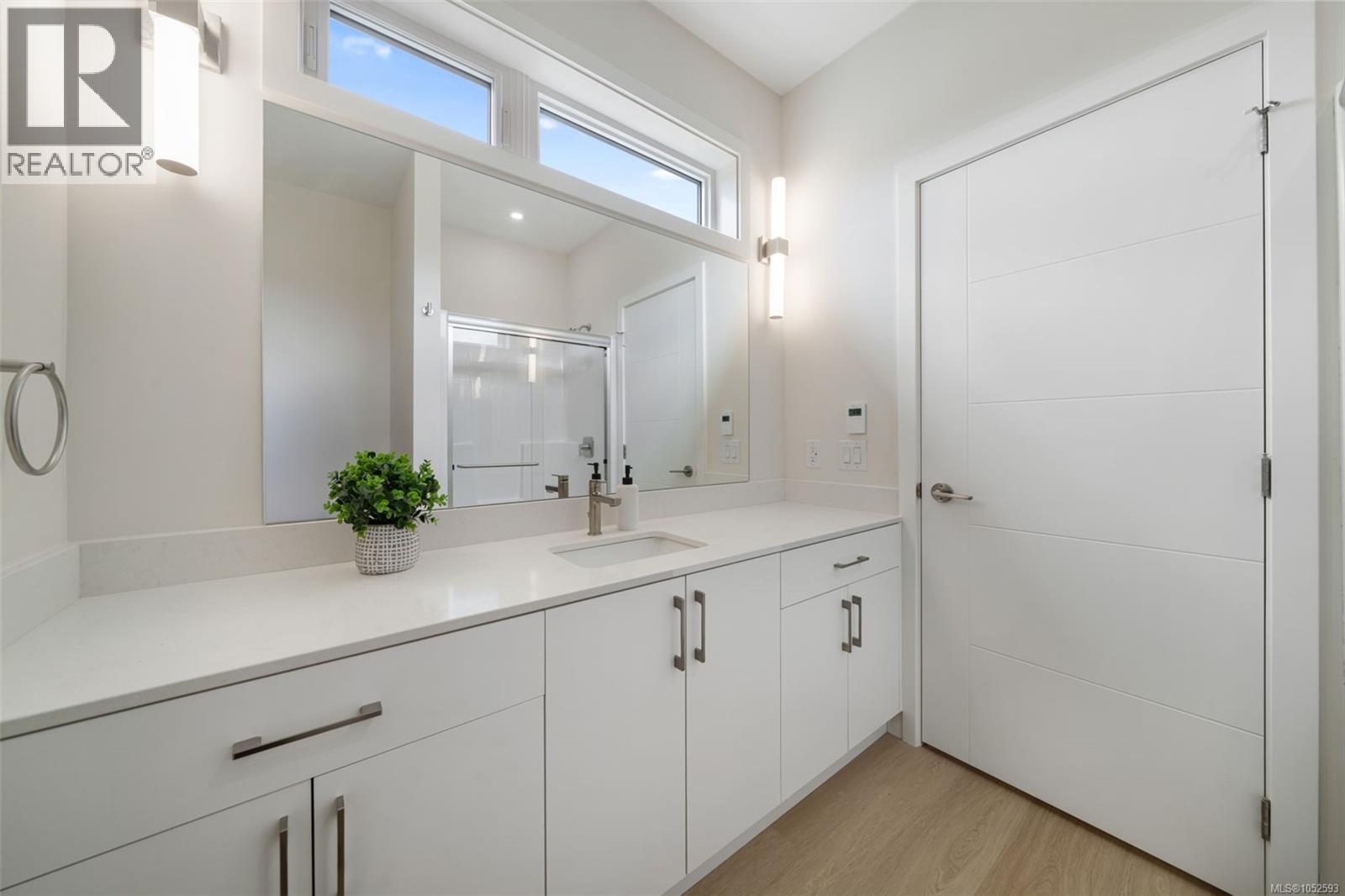 312 777 Station Ave Property Photo 17