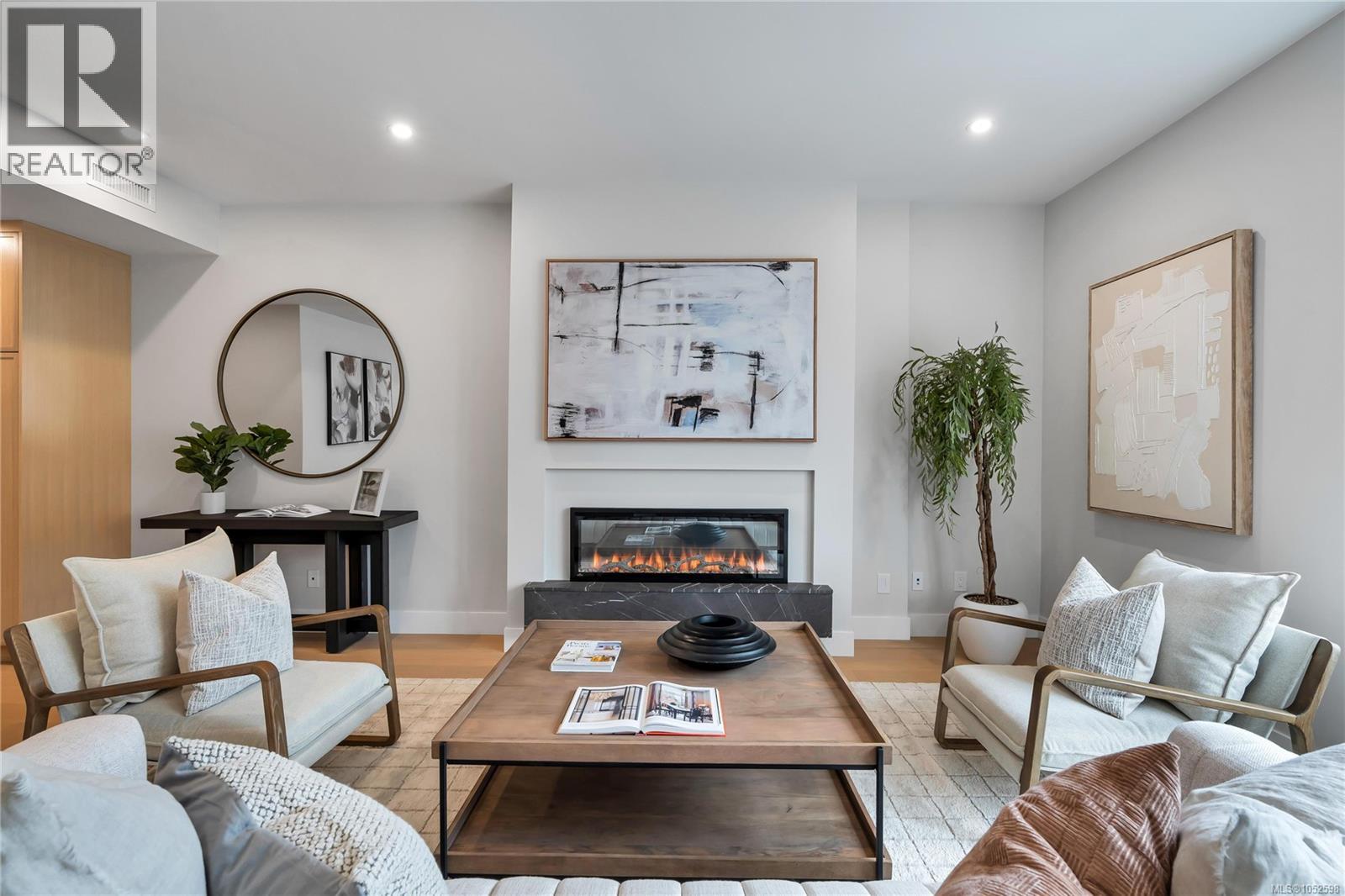 2 2590 Penrhyn St Property Photo 10