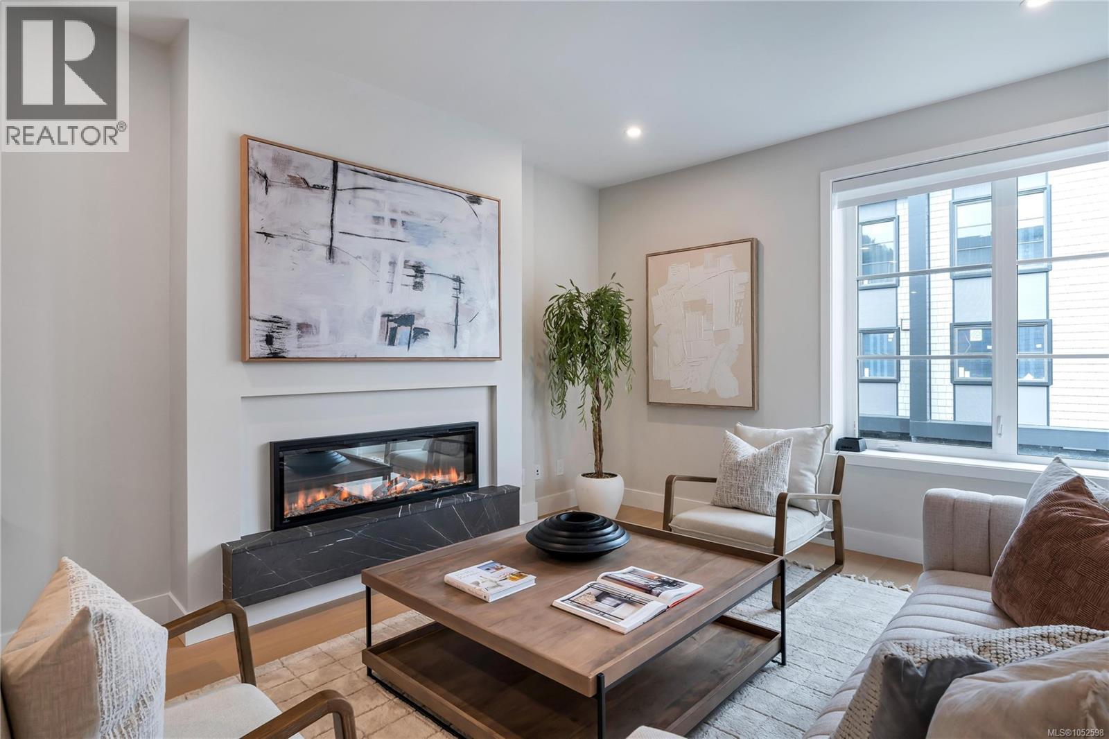 2 2590 Penrhyn St Property Photo 11