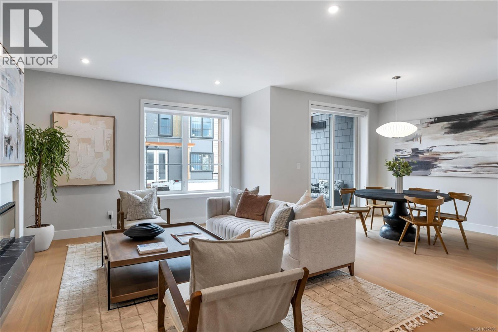 2 2590 Penrhyn St Property Photo 16