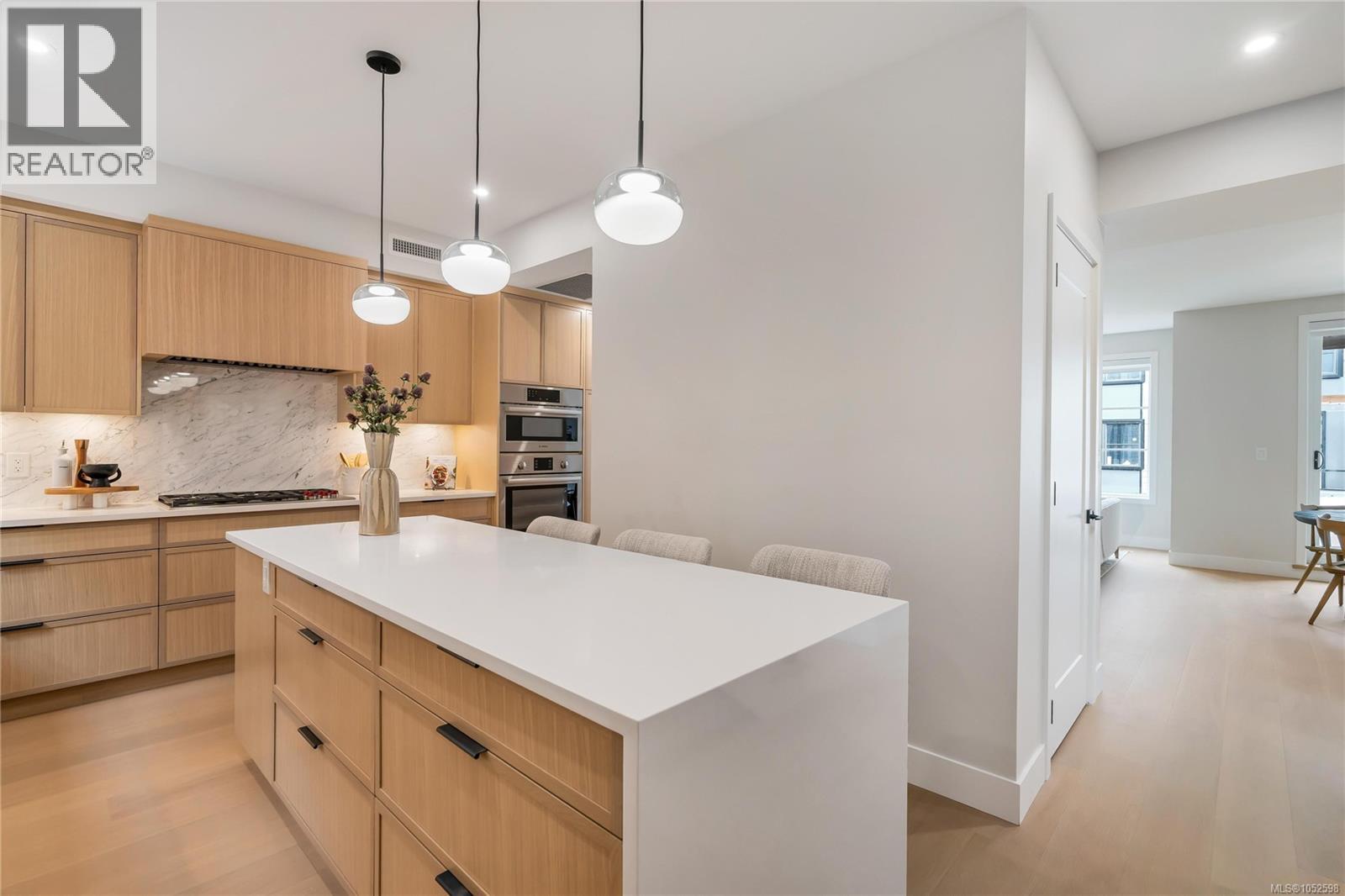 2 2590 Penrhyn St Property Photo 21